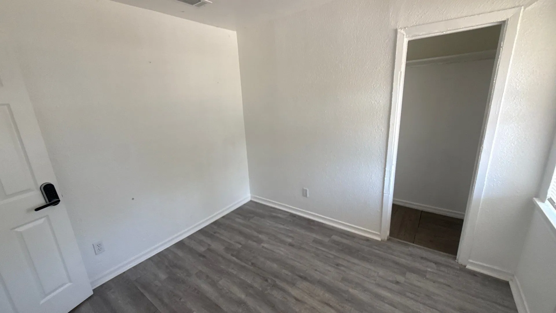 Duplex For Sale in Dallas County , 2005 Gorman Street, Dallas, Texas 75223, 0, 0, Garage spaces, 0 Sqft, built in 1965, mls#21368637, Real Estate Agent in Dallas, Homes For Sale in Dallas county, Homes For Sale in Dallas, Realtor in Dallas Texas, Real Estate Brokerage Independent Realty Texas, Luminita Cordes Realtor