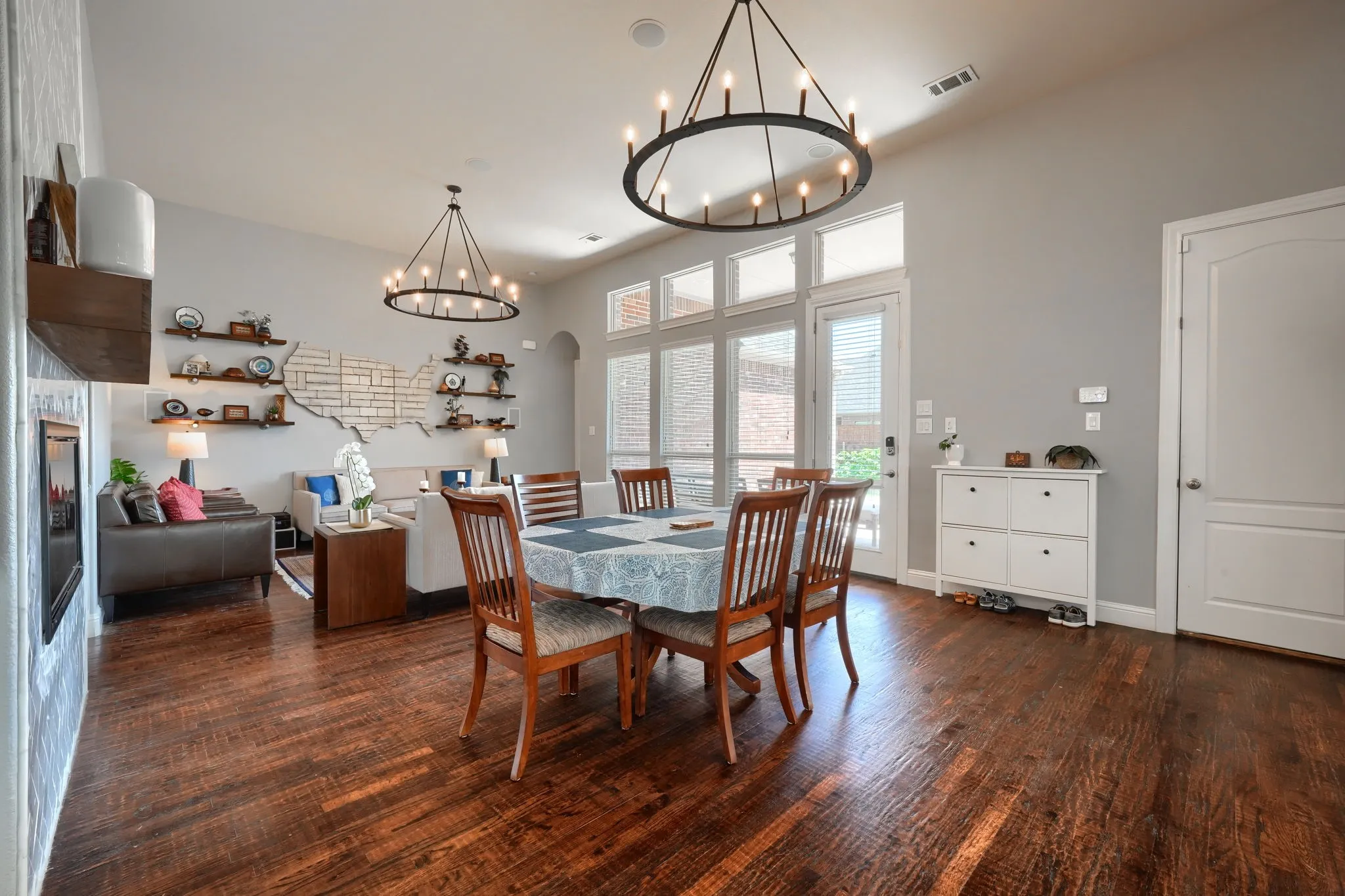 Single Family Residence For Rent in Denton County , 2943 Mcgregor Drive, Frisco, Texas 75033, 4 Bedroom, 3 Bathroom, 2 Garage spaces, 3,096 Sqft, built in 2010, mls#21370681, Real Estate Agent in Frisco, Homes For Rent in Denton county, Homes For Rent in Frisco, Realtor in Frisco Texas, Real Estate Brokerage Independent Realty Texas, Luminita Cordes Realtor