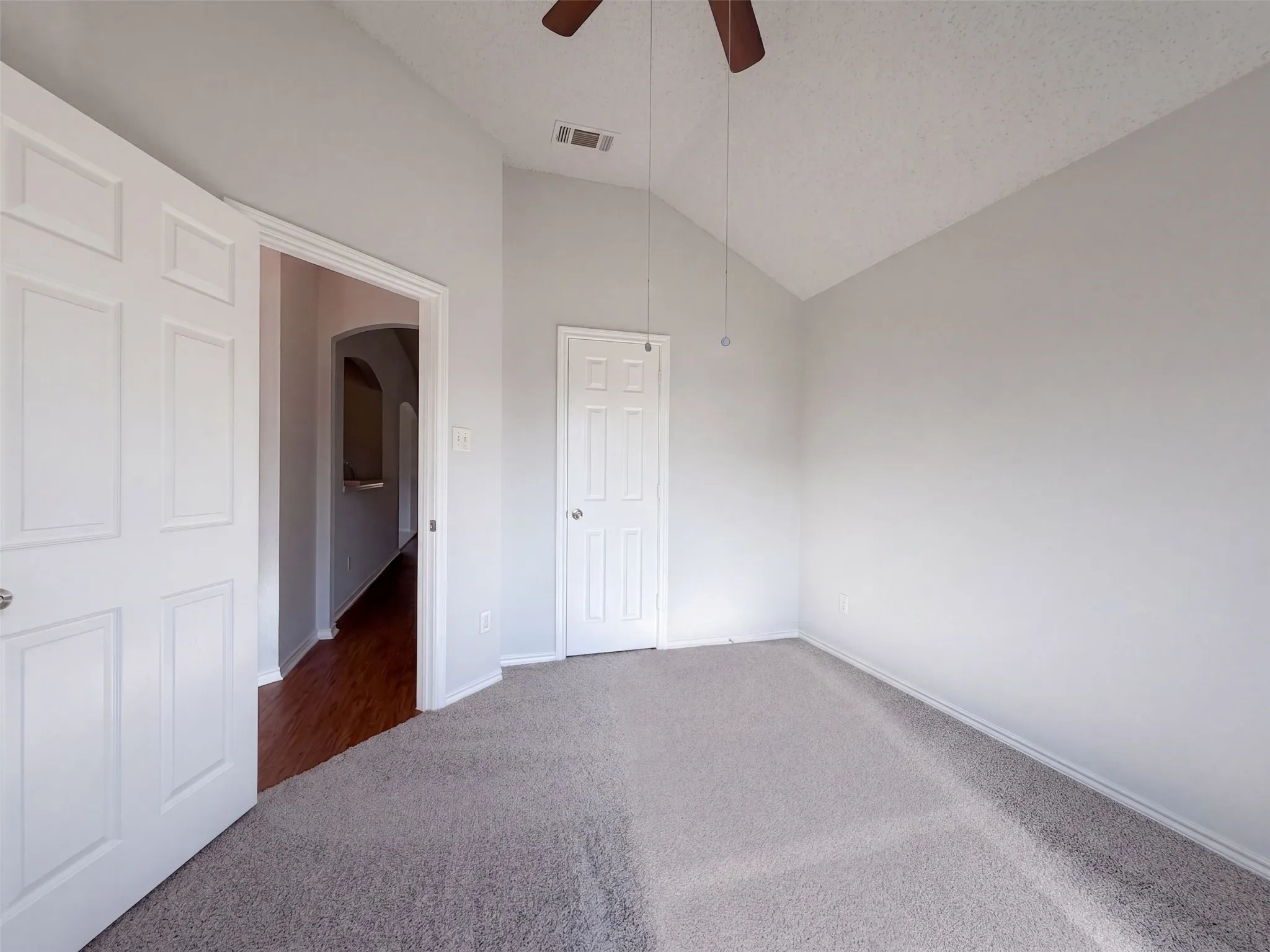 Single Family Residence For Sale in Tarrant County , 9 Fern Oak Court, Mansfield, Texas 76063, 3 Bedroom, 2 Bathroom, 2 Garage spaces, 1,694 Sqft, built in 2002, mls#21370691, Real Estate Agent in Mansfield, Homes For Sale in Tarrant county, Homes For Sale in Mansfield, Realtor in Mansfield Texas, Real Estate Brokerage Independent Realty Texas, Luminita Cordes Realtor