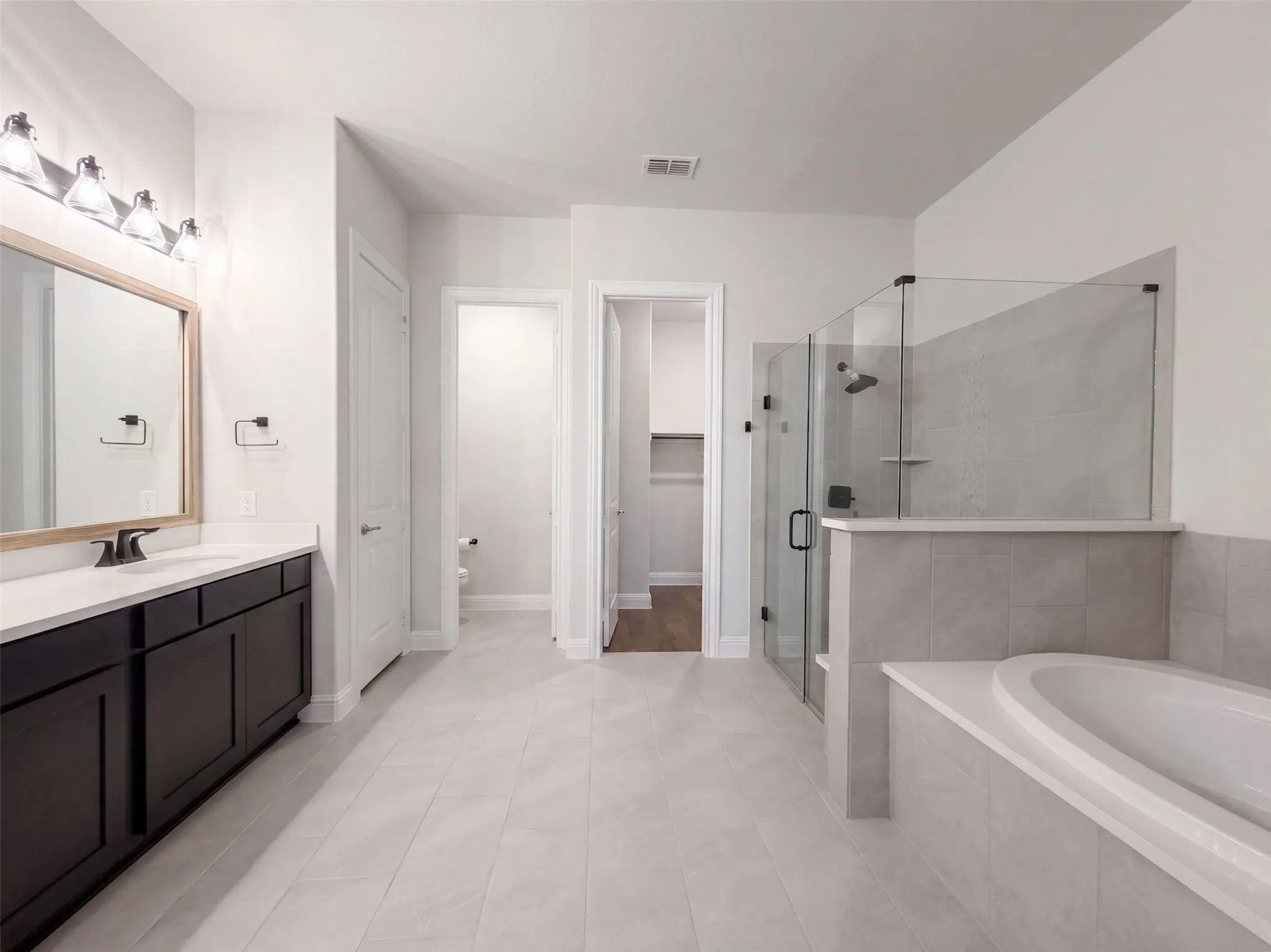 Single Family Residence For Sale in Denton County , 850 Elm Park Drive, Prosper, Texas 75078, 4 Bedroom, 5 Bathroom, 3 Garage spaces, 3,657 Sqft, built in 2019, mls#21370692, Real Estate Agent in Prosper, Homes For Sale in Denton county, Homes For Sale in Prosper, Realtor in Prosper Texas, Real Estate Brokerage Independent Realty Texas, Luminita Cordes Realtor