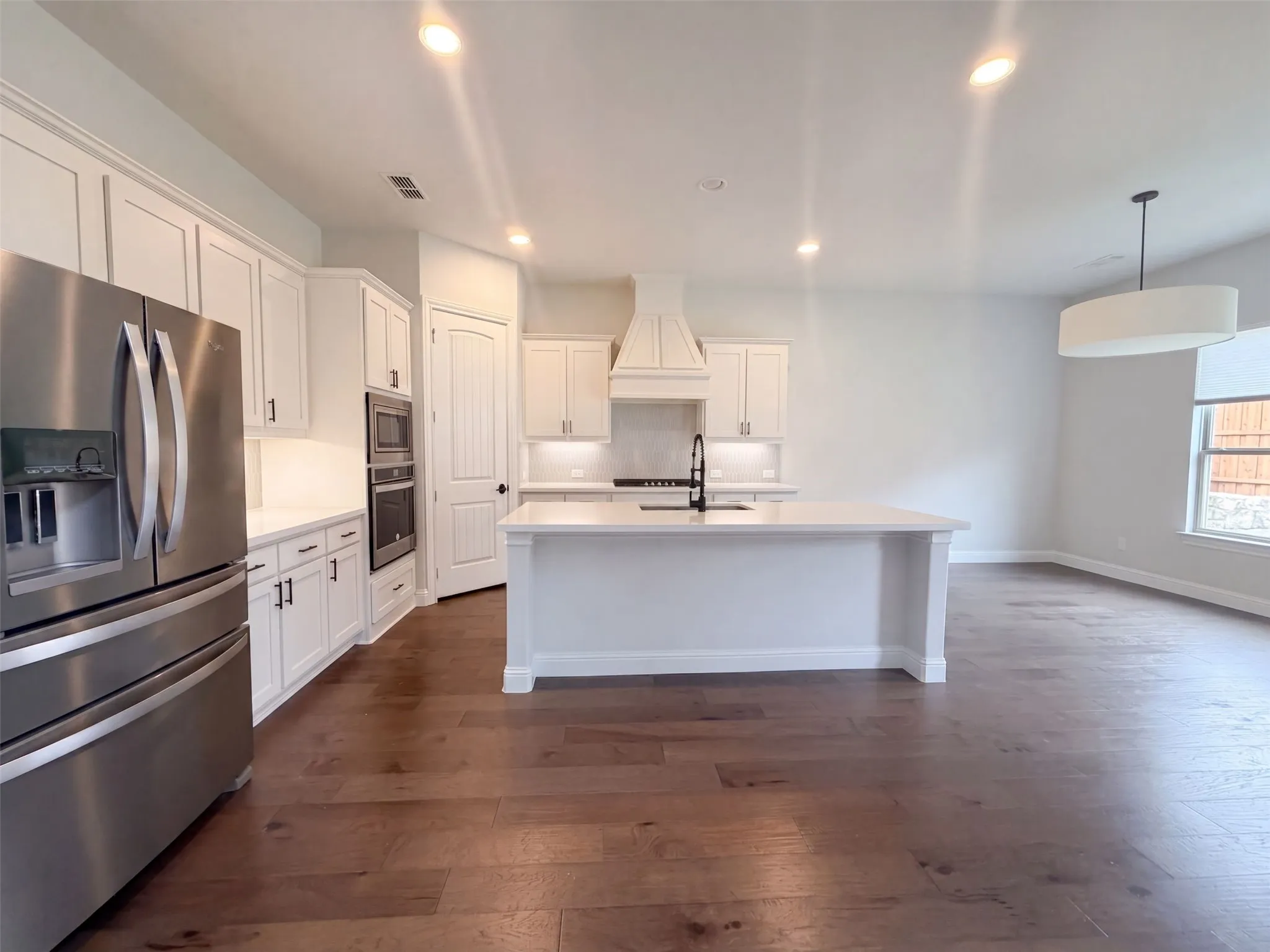 Single Family Residence For Sale in Denton County , 850 Elm Park Drive, Prosper, Texas 75078, 4 Bedroom, 5 Bathroom, 3 Garage spaces, 3,657 Sqft, built in 2019, mls#21370692, Real Estate Agent in Prosper, Homes For Sale in Denton county, Homes For Sale in Prosper, Realtor in Prosper Texas, Real Estate Brokerage Independent Realty Texas, Luminita Cordes Realtor