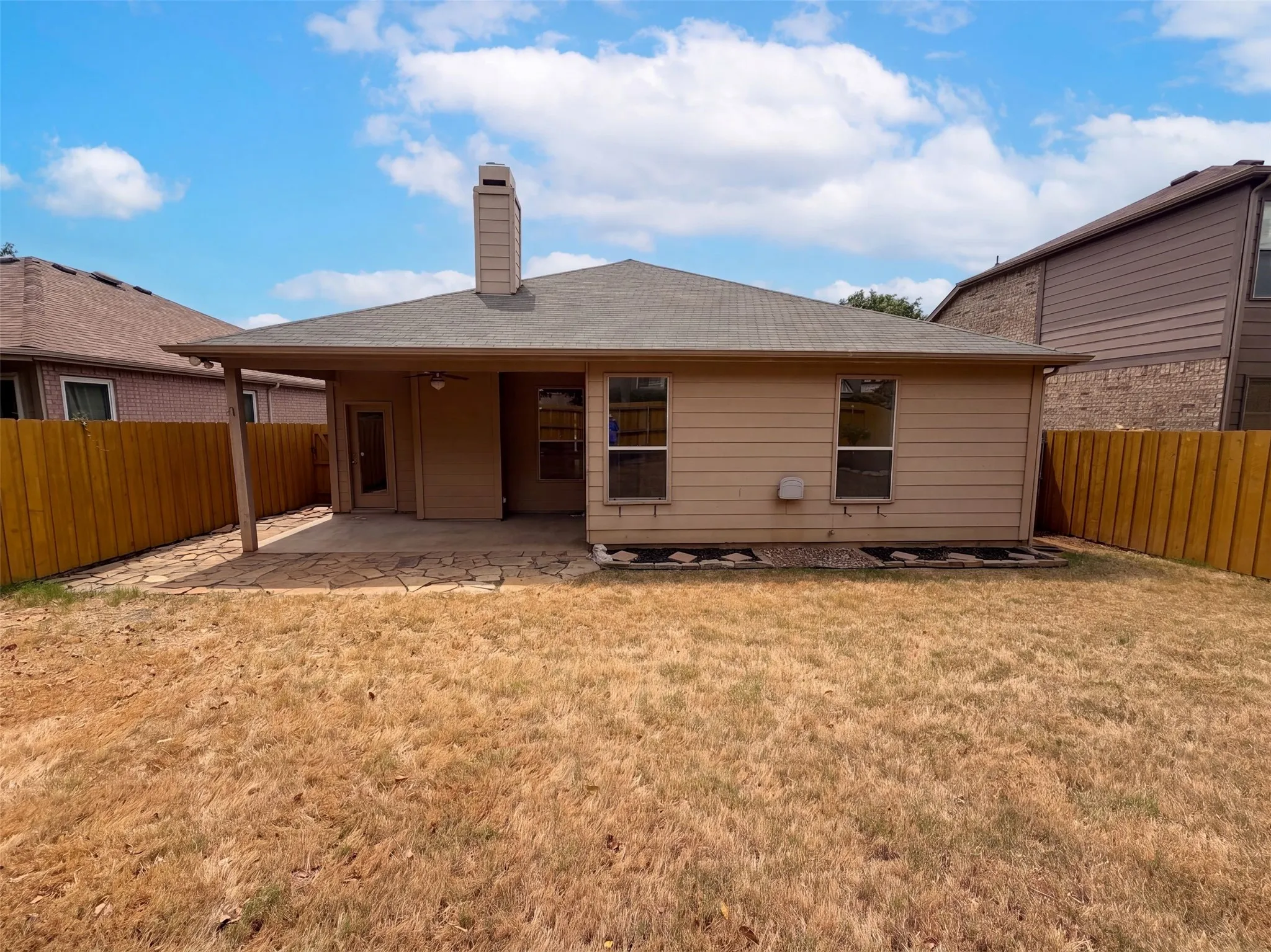 Single Family Residence For Sale in Tarrant County , 12609 Black Cherry Lane, Fort Worth, Texas 76040, 3 Bedroom, 2 Bathroom, 2 Garage spaces, 1,711 Sqft, built in 1999, mls#21370693, Real Estate Agent in Fort Worth, Homes For Sale in Tarrant county, Homes For Sale in Fort Worth, Realtor in Fort Worth Texas, Real Estate Brokerage Independent Realty Texas, Luminita Cordes Realtor