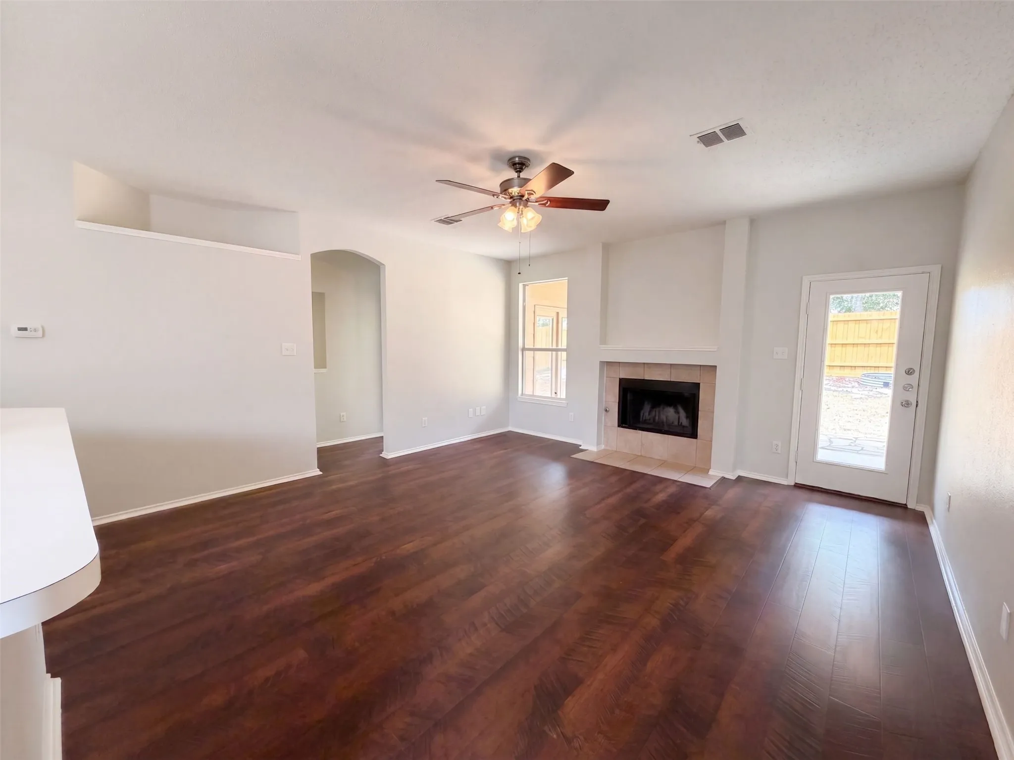 Single Family Residence For Sale in Tarrant County , 12609 Black Cherry Lane, Fort Worth, Texas 76040, 3 Bedroom, 2 Bathroom, 2 Garage spaces, 1,711 Sqft, built in 1999, mls#21370693, Real Estate Agent in Fort Worth, Homes For Sale in Tarrant county, Homes For Sale in Fort Worth, Realtor in Fort Worth Texas, Real Estate Brokerage Independent Realty Texas, Luminita Cordes Realtor