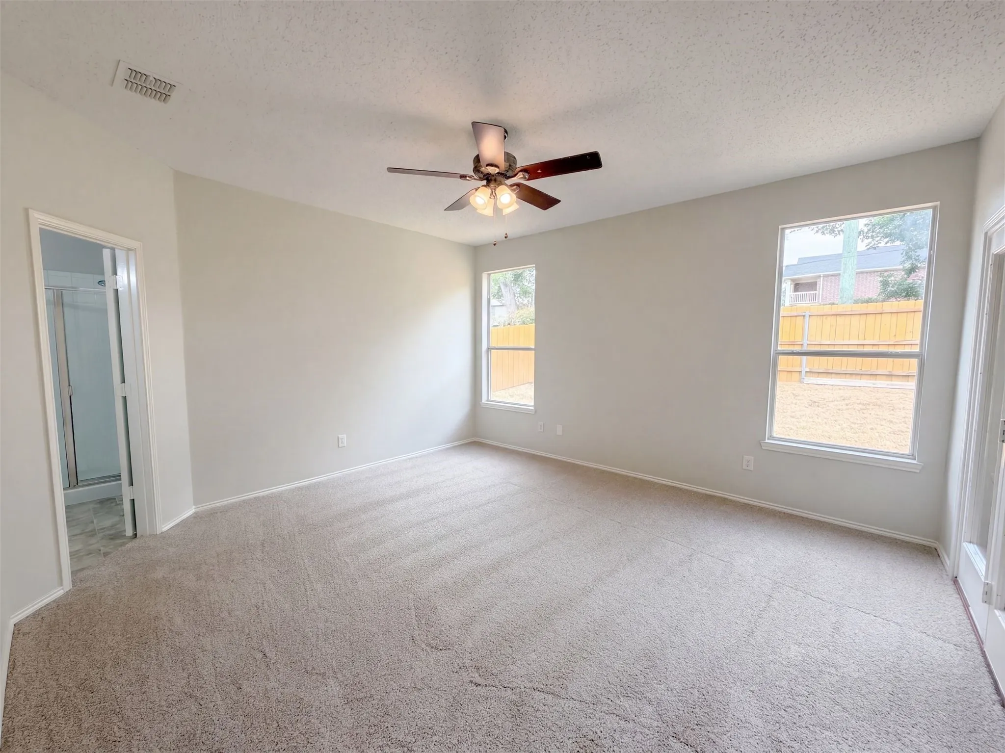 Single Family Residence For Sale in Tarrant County , 12609 Black Cherry Lane, Fort Worth, Texas 76040, 3 Bedroom, 2 Bathroom, 2 Garage spaces, 1,711 Sqft, built in 1999, mls#21370693, Real Estate Agent in Fort Worth, Homes For Sale in Tarrant county, Homes For Sale in Fort Worth, Realtor in Fort Worth Texas, Real Estate Brokerage Independent Realty Texas, Luminita Cordes Realtor