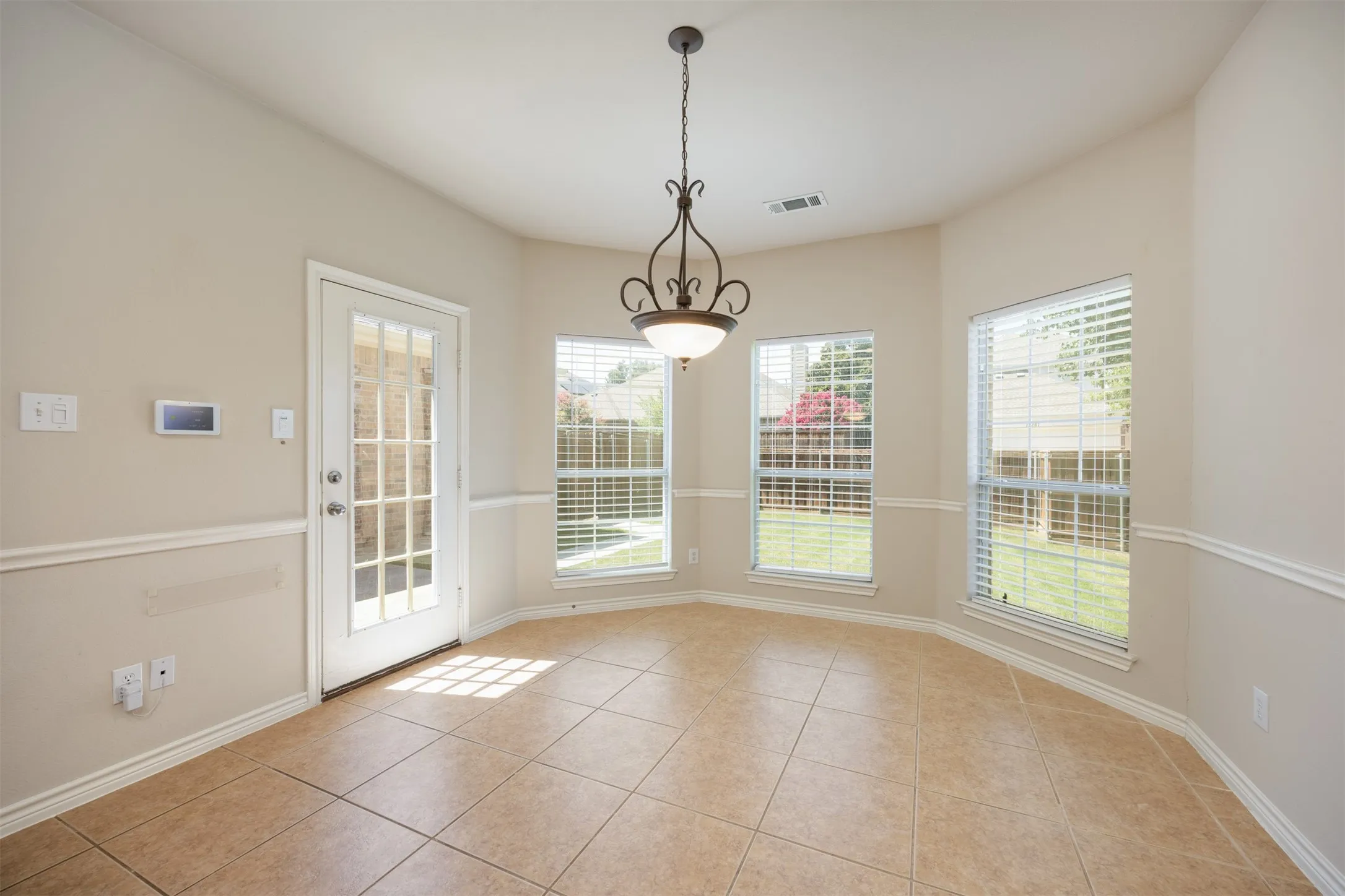 Single Family Residence For Rent in Collin County , 13260 Box Elder Lane, Frisco, Texas 75035, 5 Bedroom, 4 Bathroom, 2 Garage spaces, 3,831 Sqft, built in 2007, mls#21370688, Real Estate Agent in Frisco, Homes For Rent in Collin county, Homes For Rent in Frisco, Realtor in Frisco Texas, Real Estate Brokerage Independent Realty Texas, Luminita Cordes Realtor