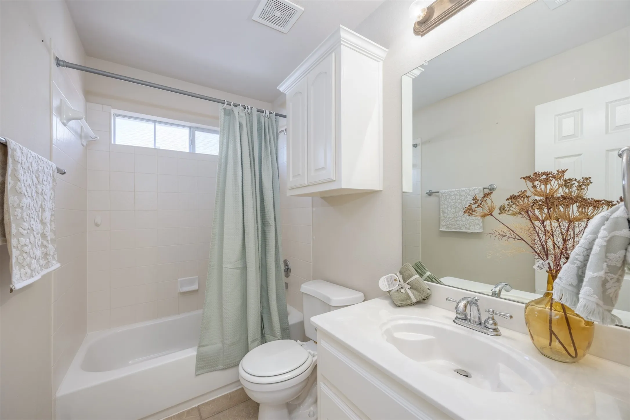 Single Family Residence For Rent in Collin County , 13260 Box Elder Lane, Frisco, Texas 75035, 5 Bedroom, 4 Bathroom, 2 Garage spaces, 3,831 Sqft, built in 2007, mls#21370688, Real Estate Agent in Frisco, Homes For Rent in Collin county, Homes For Rent in Frisco, Realtor in Frisco Texas, Real Estate Brokerage Independent Realty Texas, Luminita Cordes Realtor