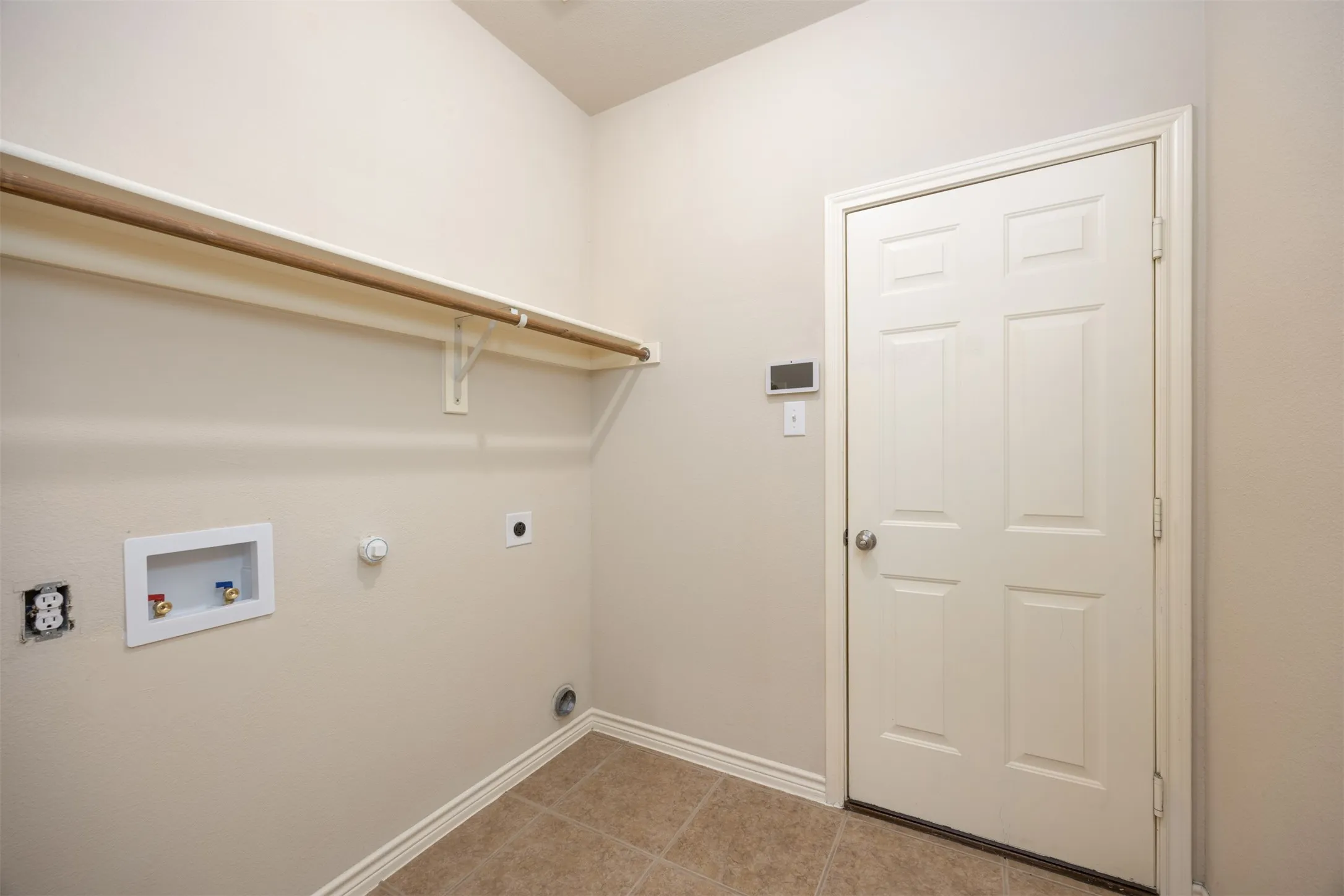 Single Family Residence For Rent in Collin County , 13260 Box Elder Lane, Frisco, Texas 75035, 5 Bedroom, 4 Bathroom, 2 Garage spaces, 3,831 Sqft, built in 2007, mls#21370688, Real Estate Agent in Frisco, Homes For Rent in Collin county, Homes For Rent in Frisco, Realtor in Frisco Texas, Real Estate Brokerage Independent Realty Texas, Luminita Cordes Realtor