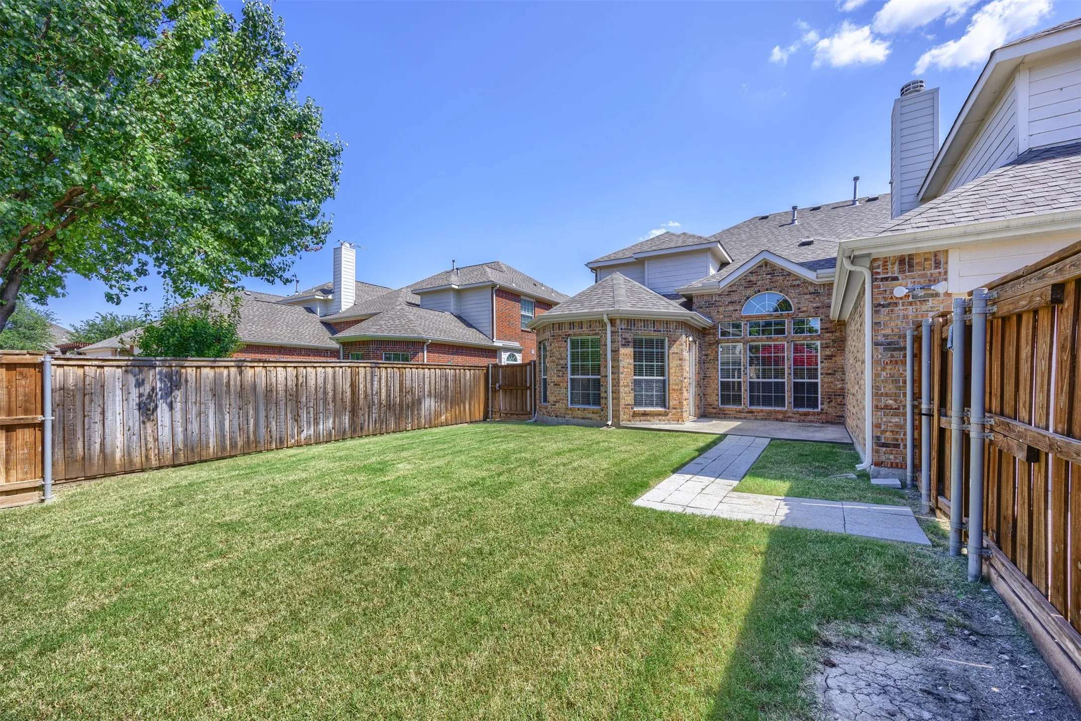 Single Family Residence For Rent in Collin County , 13260 Box Elder Lane, Frisco, Texas 75035, 5 Bedroom, 4 Bathroom, 2 Garage spaces, 3,831 Sqft, built in 2007, mls#21370688, Real Estate Agent in Frisco, Homes For Rent in Collin county, Homes For Rent in Frisco, Realtor in Frisco Texas, Real Estate Brokerage Independent Realty Texas, Luminita Cordes Realtor
