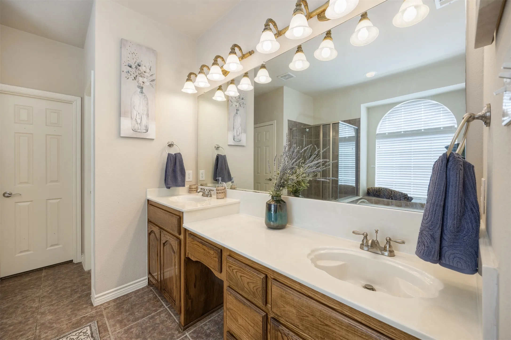 Single Family Residence For Rent in Collin County , 13260 Box Elder Lane, Frisco, Texas 75035, 5 Bedroom, 4 Bathroom, 2 Garage spaces, 3,831 Sqft, built in 2007, mls#21370688, Real Estate Agent in Frisco, Homes For Rent in Collin county, Homes For Rent in Frisco, Realtor in Frisco Texas, Real Estate Brokerage Independent Realty Texas, Luminita Cordes Realtor