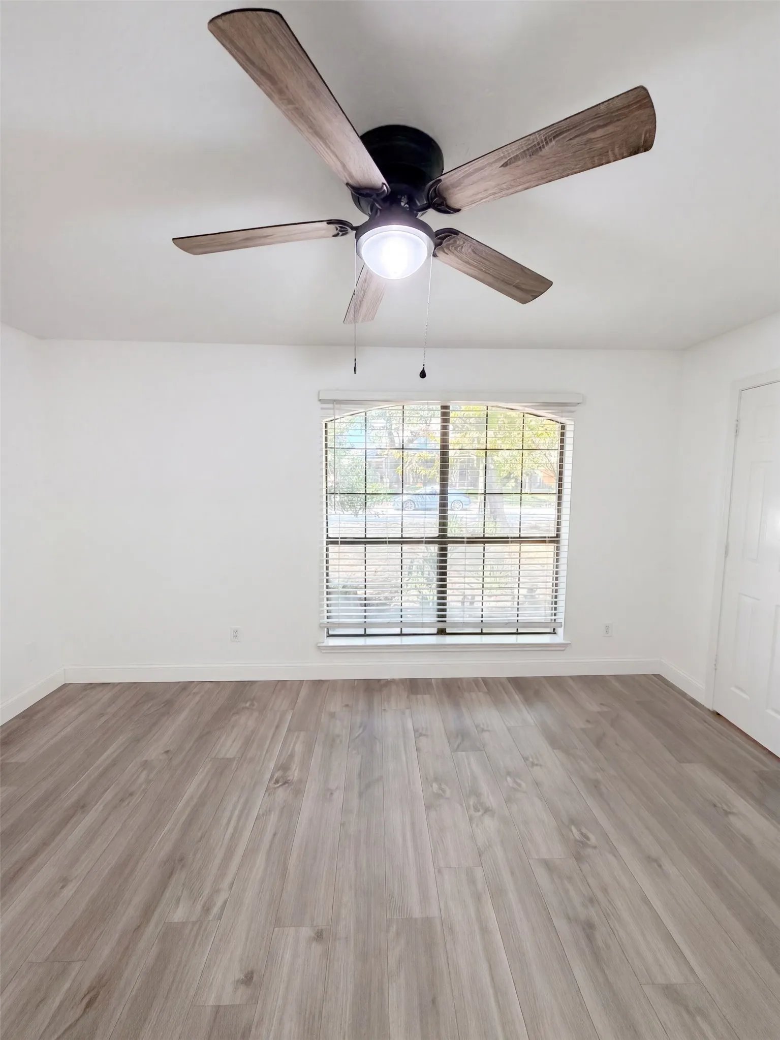 Single Family Residence For Sale in Collin County , 3924 Mesa Drive, Plano, Texas 75074, 3 Bedroom, 3 Bathroom, 2 Garage spaces, 2,449 Sqft, built in 1983, mls#21370694, Real Estate Agent in Plano, Homes For Sale in Collin county, Homes For Sale in Plano, Realtor in Plano Texas, Real Estate Brokerage Independent Realty Texas, Luminita Cordes Realtor