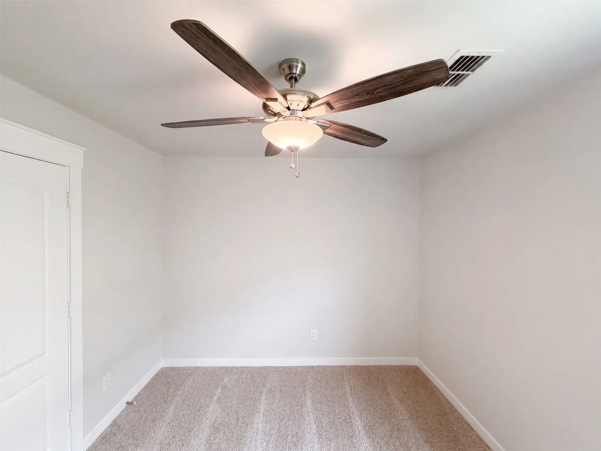 Single Family Residence For Sale in Tarrant County , 8956 Devonshire Drive, Fort Worth, Texas 76131, 5 Bedroom, 3 Bathroom, 2 Garage spaces, 2,111 Sqft, built in 2019, mls#21370695, Real Estate Agent in Fort Worth, Homes For Sale in Tarrant county, Homes For Sale in Fort Worth, Realtor in Fort Worth Texas, Real Estate Brokerage Independent Realty Texas, Luminita Cordes Realtor