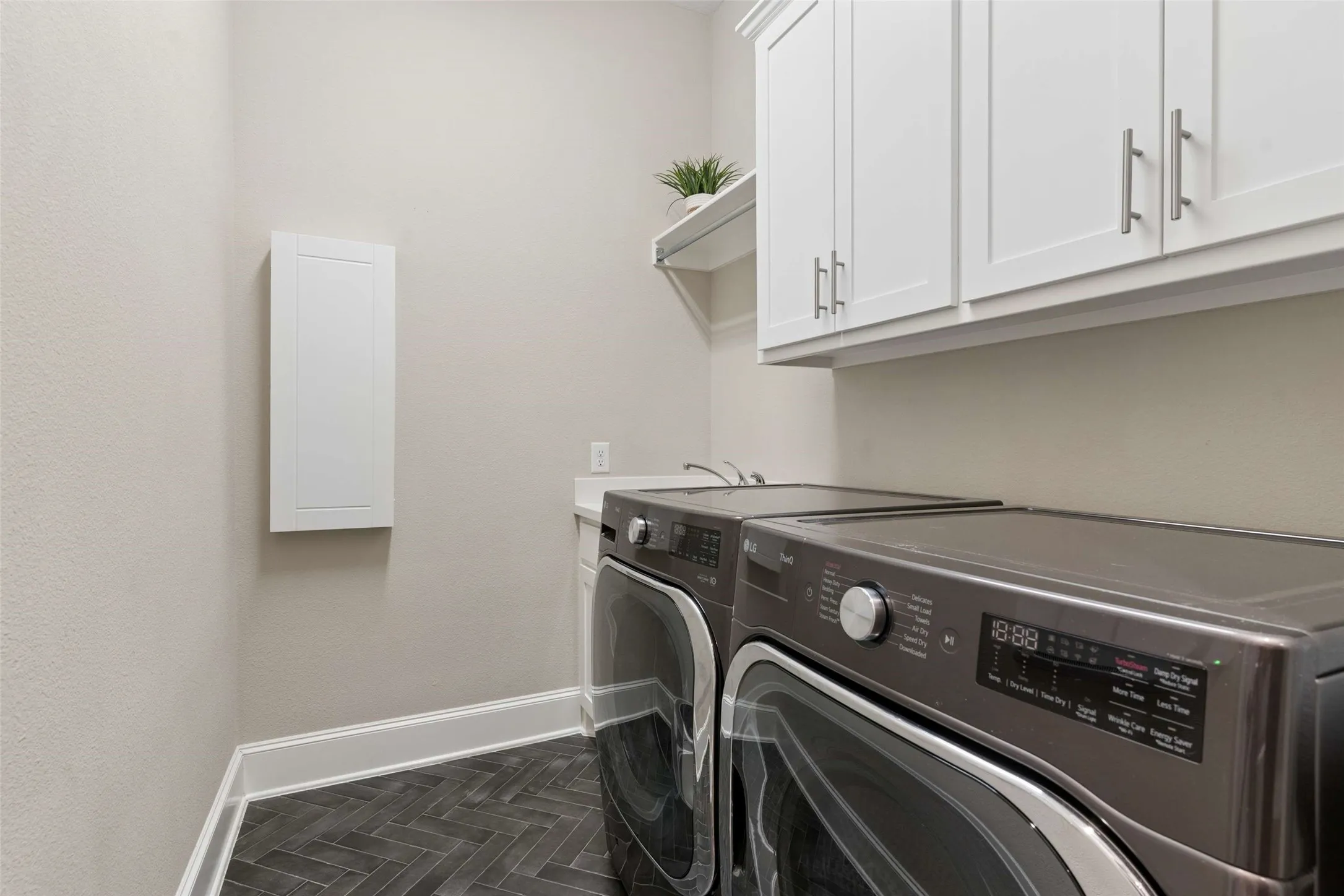 Single Family Residence For Sale in Collin County , 6229 Habersham Way, Mc Kinney, Texas 75071, 4 Bedroom, 4 Bathroom, 3 Garage spaces, 3,390 Sqft, built in 2020, mls#21370541, Real Estate Agent in Mc Kinney, Homes For Sale in Collin county, Homes For Sale in Mc Kinney, Realtor in Mc Kinney Texas, Real Estate Brokerage Independent Realty Texas, Luminita Cordes Realtor