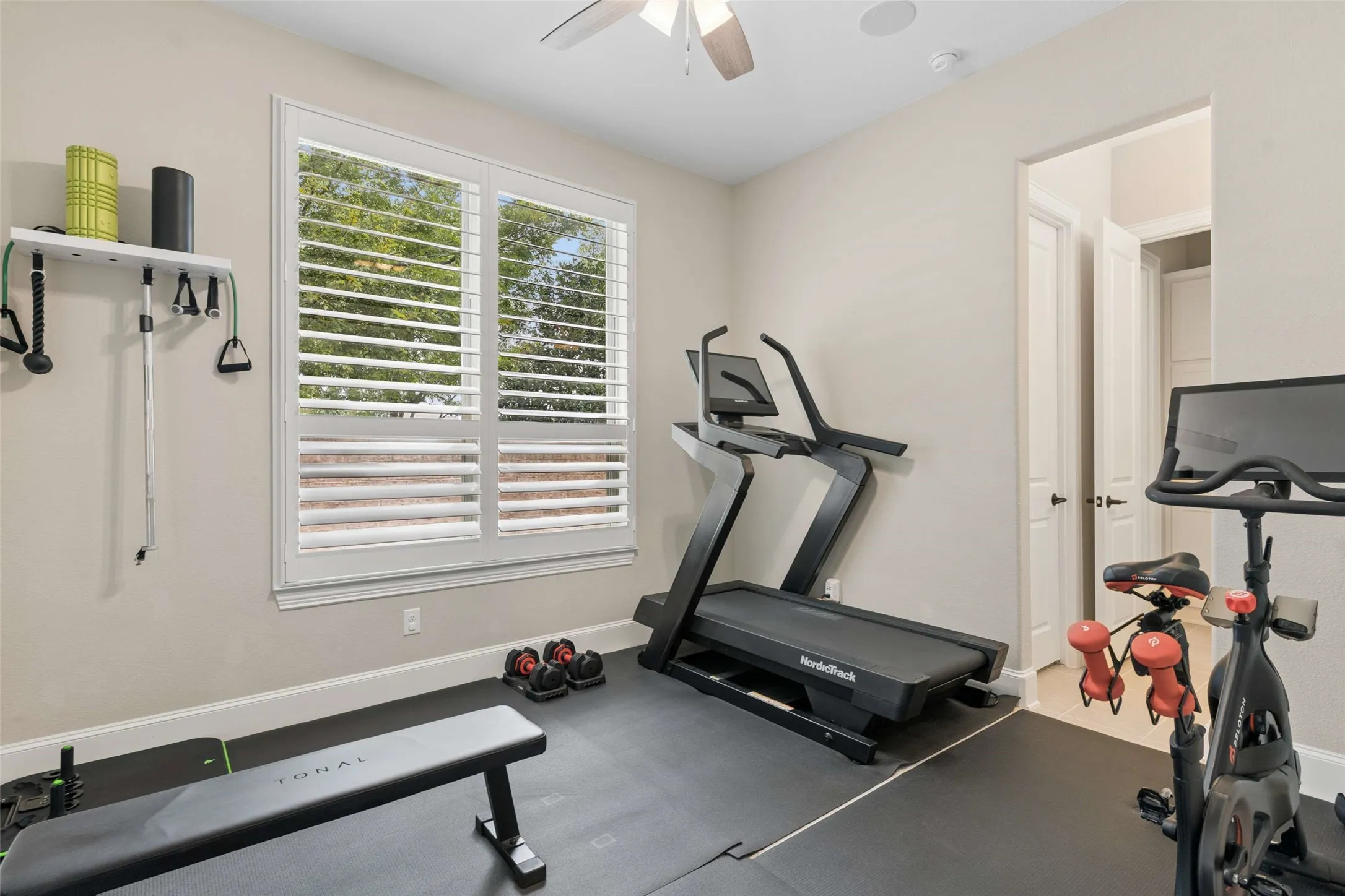 Single Family Residence For Sale in Collin County , 6229 Habersham Way, Mc Kinney, Texas 75071, 4 Bedroom, 4 Bathroom, 3 Garage spaces, 3,390 Sqft, built in 2020, mls#21370541, Real Estate Agent in Mc Kinney, Homes For Sale in Collin county, Homes For Sale in Mc Kinney, Realtor in Mc Kinney Texas, Real Estate Brokerage Independent Realty Texas, Luminita Cordes Realtor