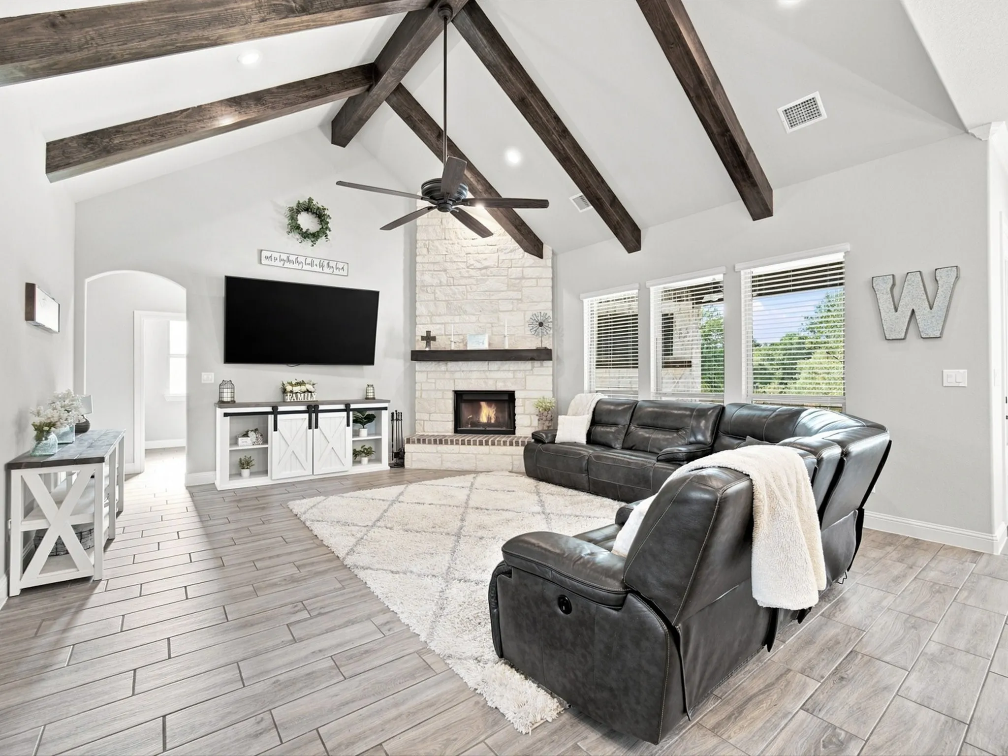 Single Family Residence For Sale in Wise County , 128 Paradise Oaks Court, Paradise, Texas 76073, 4 Bedroom, 3 Bathroom, 3 Garage spaces, 2,445 Sqft, built in 2020, mls#21368063, Real Estate Agent in Paradise, Homes For Sale in Wise county, Homes For Sale in Paradise, Realtor in Paradise Texas, Real Estate Brokerage Independent Realty Texas, Luminita Cordes Realtor