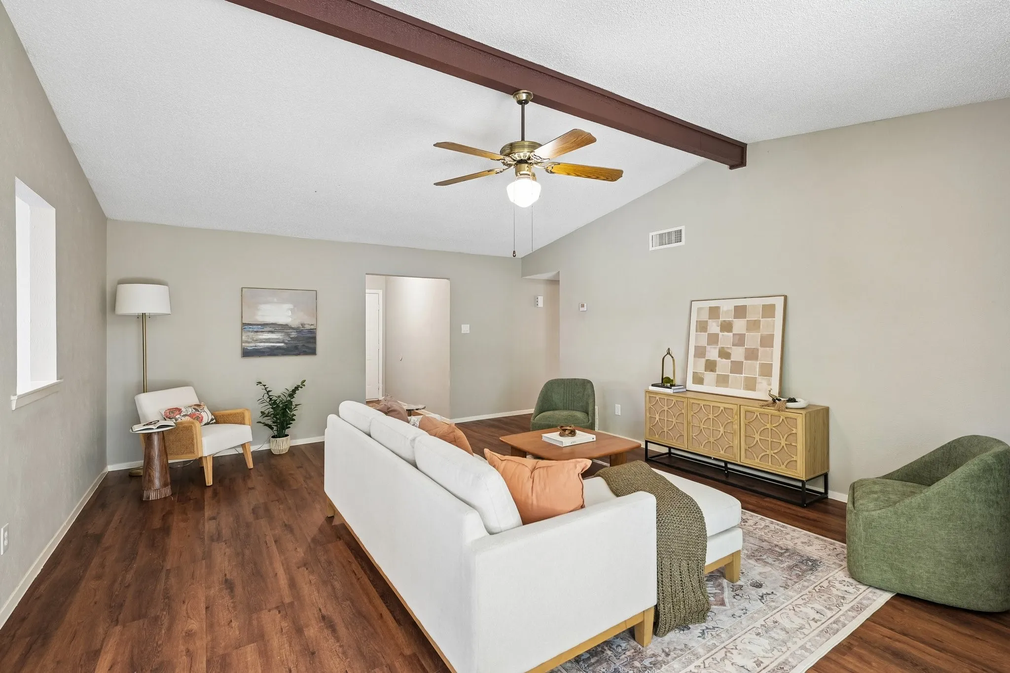 Single Family Residence For Sale in Tarrant County , 3408 Palomino Drive, Arlington, Texas 76017, 3 Bedroom, 2 Bathroom, 2 Garage spaces, 1,586 Sqft, built in 1980, mls#21370022, Real Estate Agent in Arlington, Homes For Sale in Tarrant county, Homes For Sale in Arlington, Realtor in Arlington Texas, Real Estate Brokerage Independent Realty Texas, Luminita Cordes Realtor
