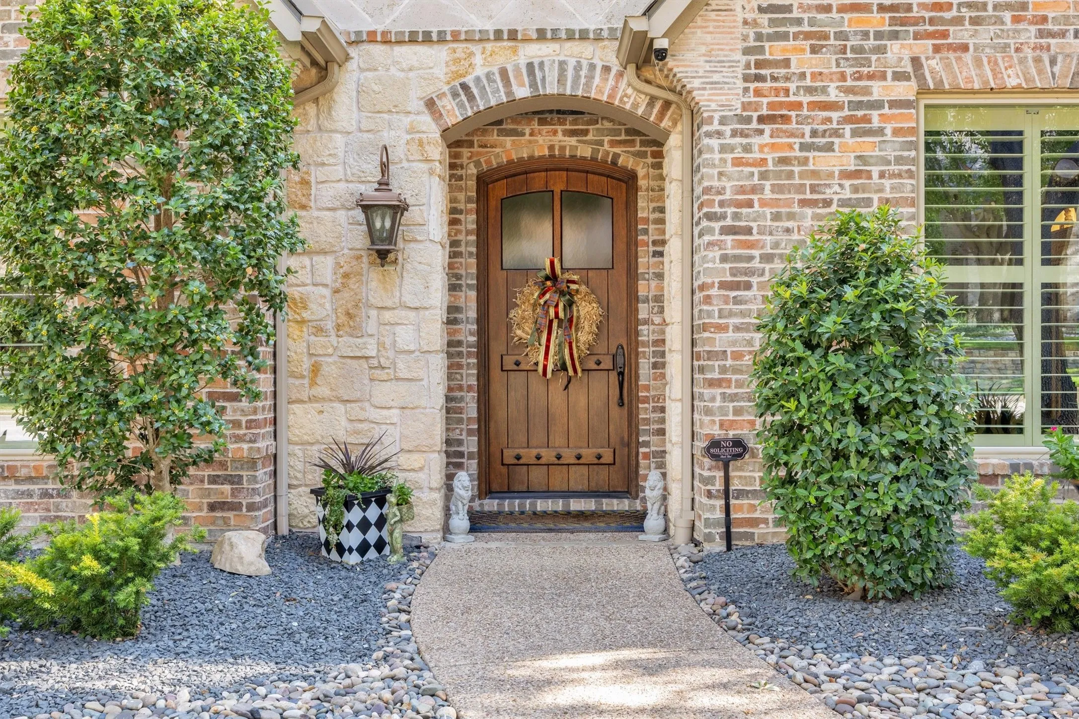 Single Family Residence For Sale in Collin County , 5637 Braemar Drive, Frisco, Texas 75034, 3 Bedroom, 3 Bathroom, 2 Garage spaces, 3,138 Sqft, built in 2005, mls#21358069, Real Estate Agent in Frisco, Homes For Sale in Collin county, Homes For Sale in Frisco, Realtor in Frisco Texas, Real Estate Brokerage Independent Realty Texas, Luminita Cordes Realtor