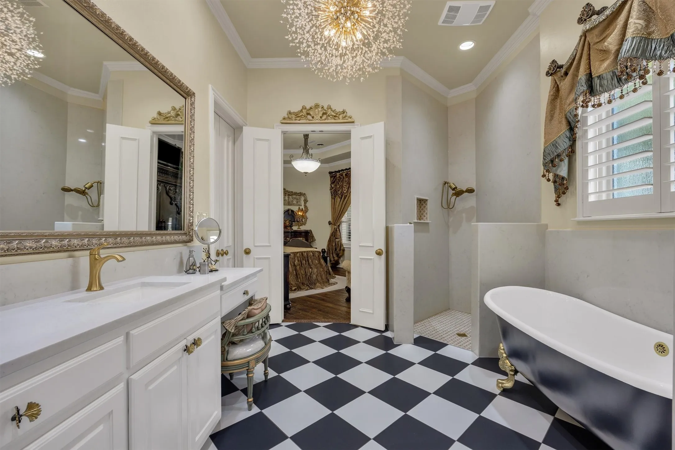 Single Family Residence For Sale in Collin County , 5637 Braemar Drive, Frisco, Texas 75034, 3 Bedroom, 3 Bathroom, 2 Garage spaces, 3,138 Sqft, built in 2005, mls#21358069, Real Estate Agent in Frisco, Homes For Sale in Collin county, Homes For Sale in Frisco, Realtor in Frisco Texas, Real Estate Brokerage Independent Realty Texas, Luminita Cordes Realtor