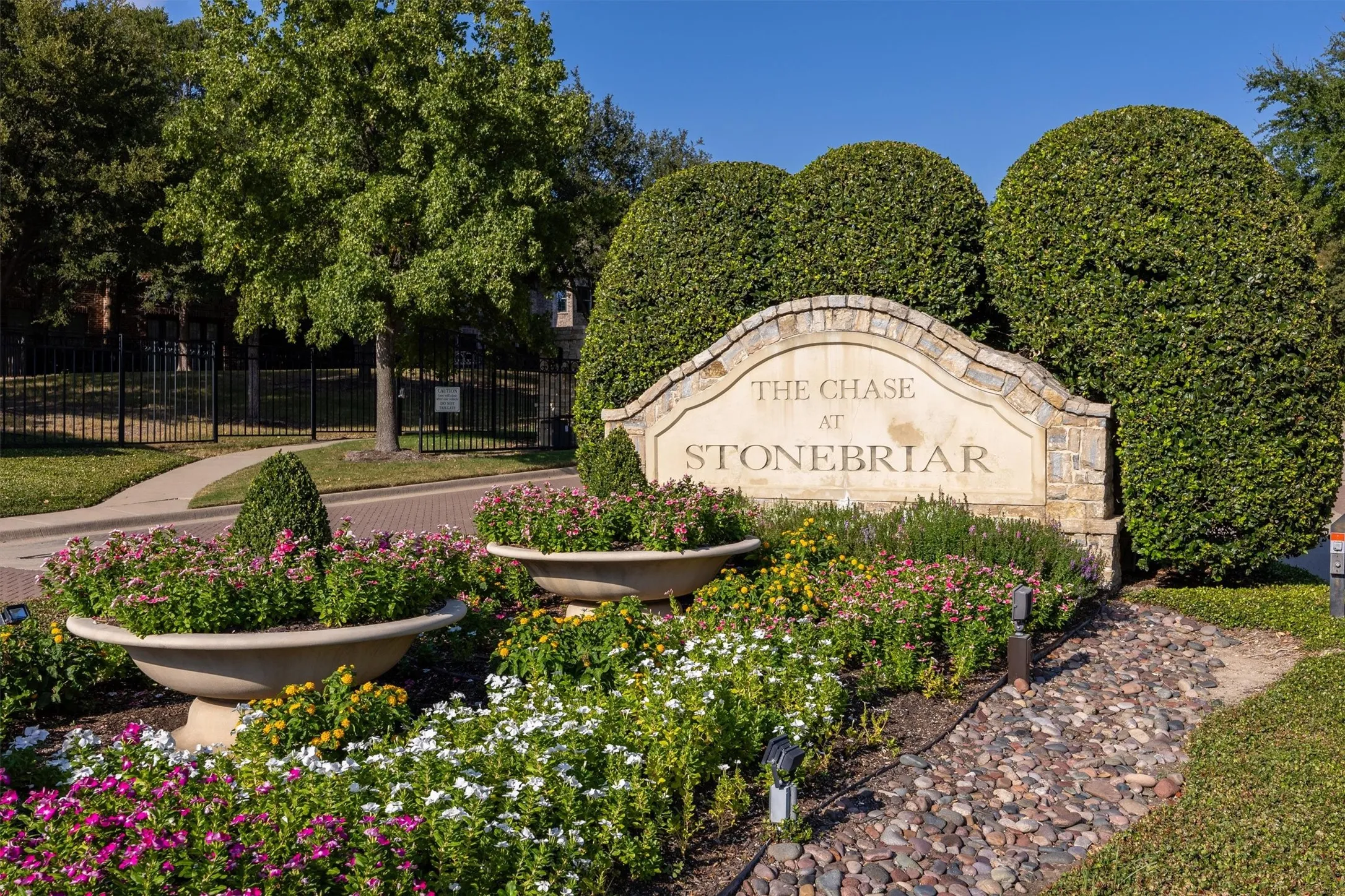 Single Family Residence For Sale in Collin County , 5637 Braemar Drive, Frisco, Texas 75034, 3 Bedroom, 3 Bathroom, 2 Garage spaces, 3,138 Sqft, built in 2005, mls#21358069, Real Estate Agent in Frisco, Homes For Sale in Collin county, Homes For Sale in Frisco, Realtor in Frisco Texas, Real Estate Brokerage Independent Realty Texas, Luminita Cordes Realtor