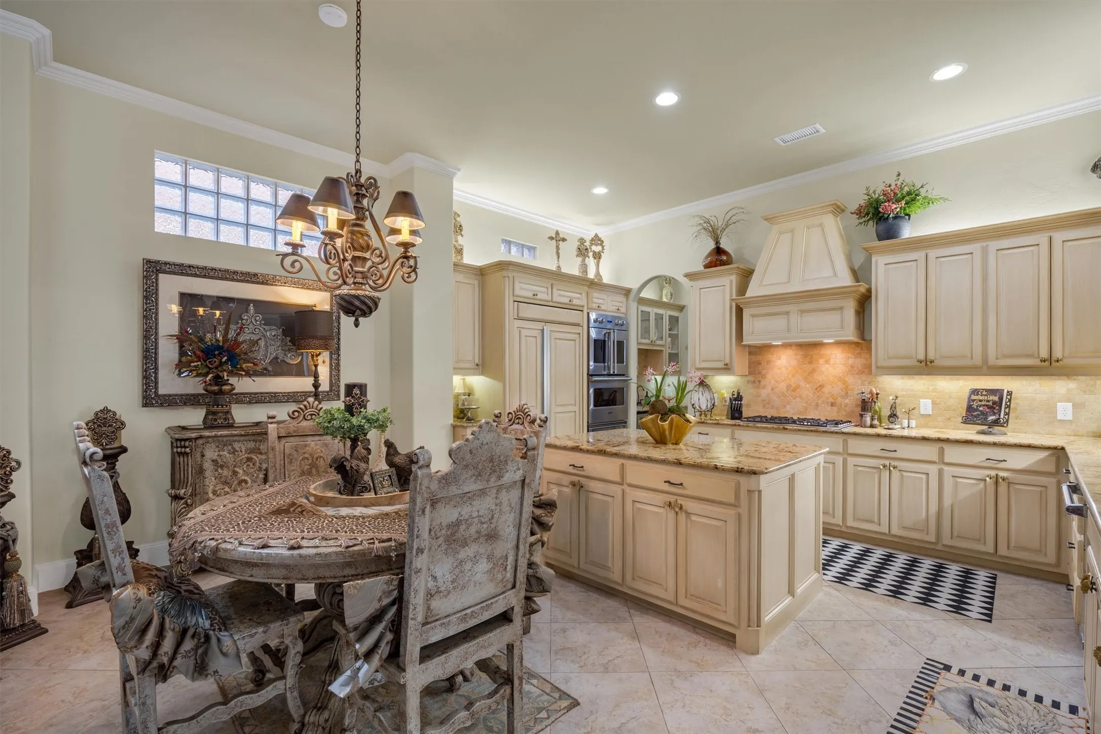 Single Family Residence For Sale in Collin County , 5637 Braemar Drive, Frisco, Texas 75034, 3 Bedroom, 3 Bathroom, 2 Garage spaces, 3,138 Sqft, built in 2005, mls#21358069, Real Estate Agent in Frisco, Homes For Sale in Collin county, Homes For Sale in Frisco, Realtor in Frisco Texas, Real Estate Brokerage Independent Realty Texas, Luminita Cordes Realtor