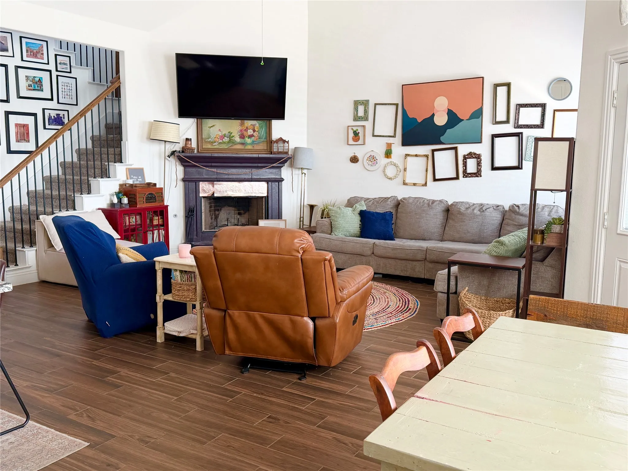 Single Family Residence For Sale in Tarrant County , 213 Flower Ridge Drive, Fort Worth, Texas 76108, 4 Bedroom, 4 Bathroom, 2 Garage spaces, 3,203 Sqft, built in 2018, mls#21369979, Real Estate Agent in Fort Worth, Homes For Sale in Tarrant county, Homes For Sale in Fort Worth, Realtor in Fort Worth Texas, Real Estate Brokerage Independent Realty Texas, Luminita Cordes Realtor