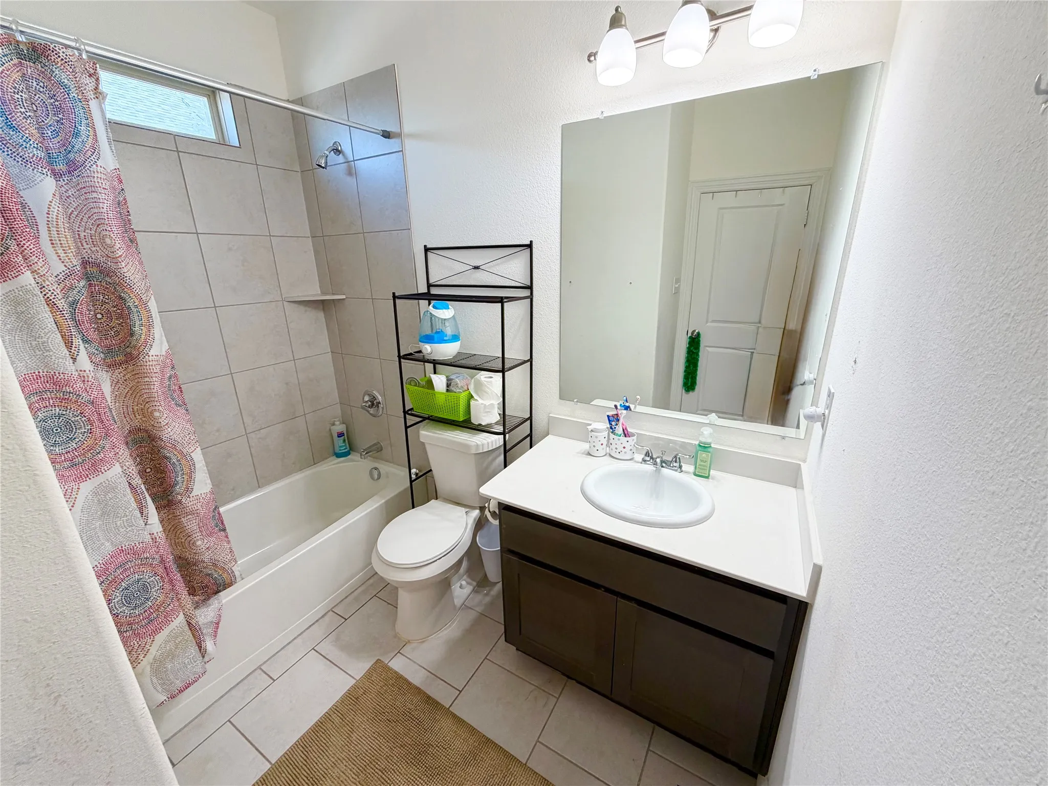 Single Family Residence For Sale in Tarrant County , 213 Flower Ridge Drive, Fort Worth, Texas 76108, 4 Bedroom, 4 Bathroom, 2 Garage spaces, 3,203 Sqft, built in 2018, mls#21369979, Real Estate Agent in Fort Worth, Homes For Sale in Tarrant county, Homes For Sale in Fort Worth, Realtor in Fort Worth Texas, Real Estate Brokerage Independent Realty Texas, Luminita Cordes Realtor
