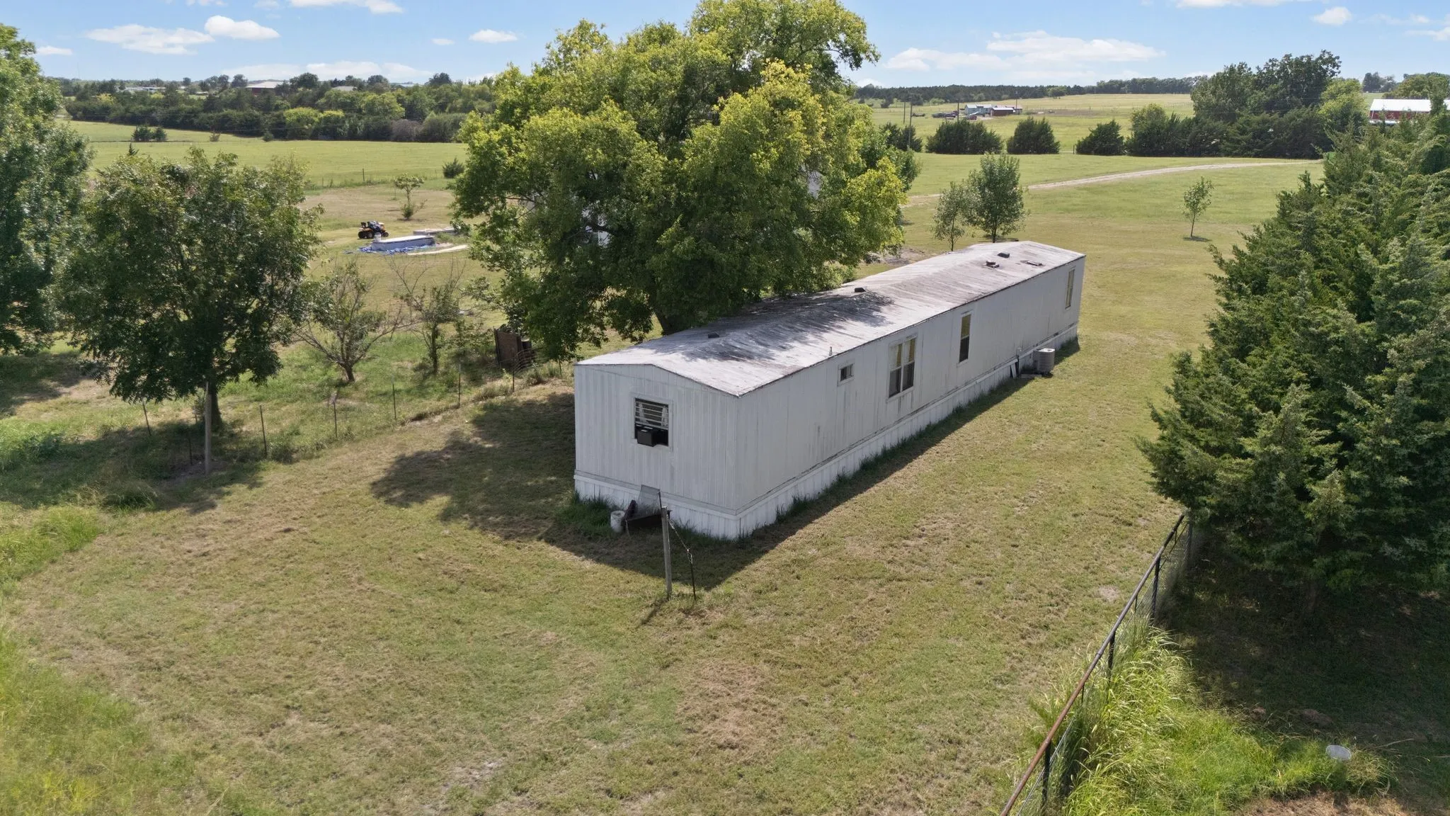 Single Family Residence For Sale in Hunt County , 759 COUNTY ROAD 2738, Caddo Mills, Texas 75135, 4 Bedroom, 3 Bathroom, Garage spaces, 3,160 Sqft, built in 1940, mls#21367597, Real Estate Agent in Caddo Mills, Homes For Sale in Hunt county, Homes For Sale in Caddo Mills, Realtor in Caddo Mills Texas, Real Estate Brokerage Independent Realty Texas, Luminita Cordes Realtor
