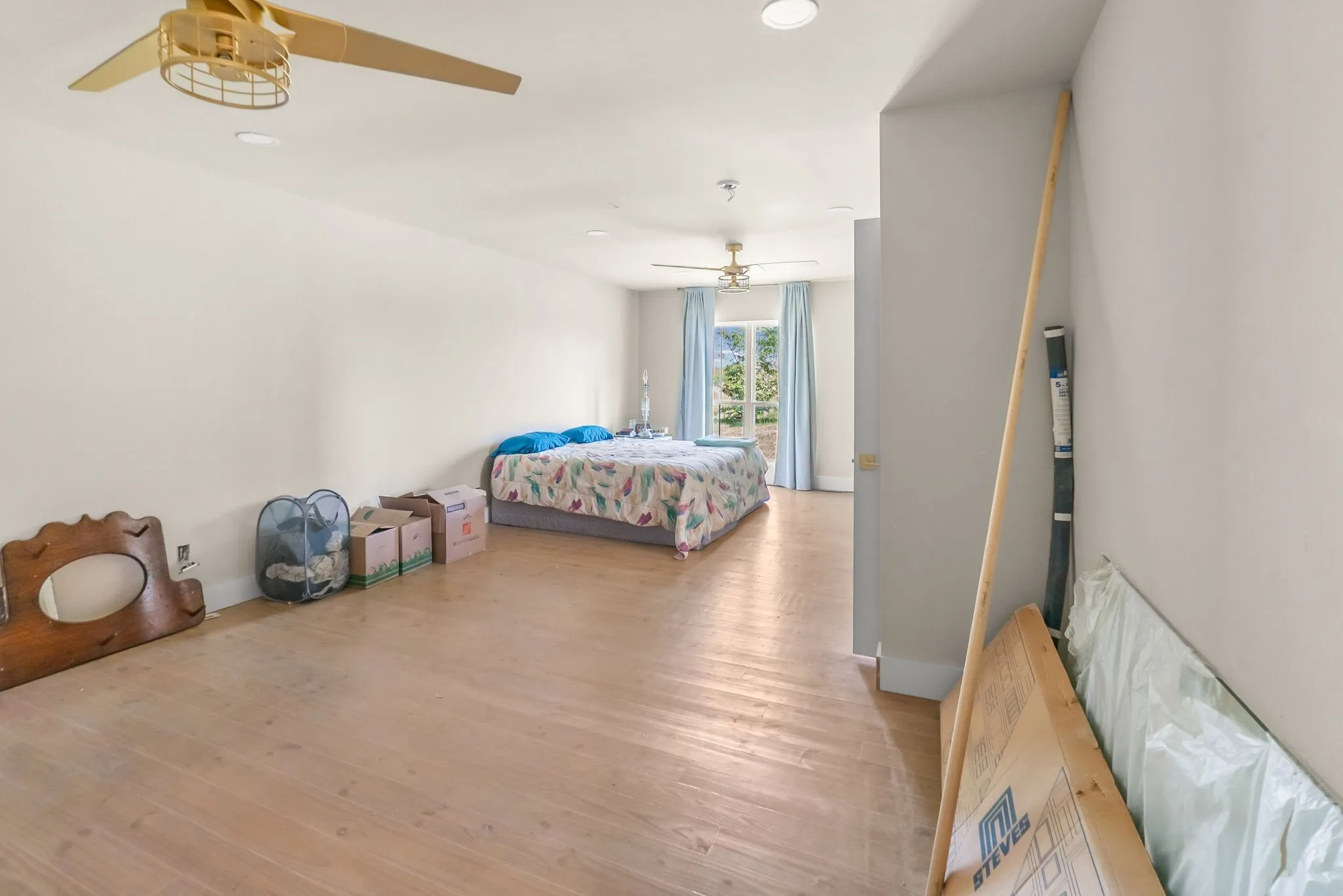 Single Family Residence For Sale in Hunt County , 759 COUNTY ROAD 2738, Caddo Mills, Texas 75135, 4 Bedroom, 3 Bathroom, Garage spaces, 3,160 Sqft, built in 1940, mls#21367597, Real Estate Agent in Caddo Mills, Homes For Sale in Hunt county, Homes For Sale in Caddo Mills, Realtor in Caddo Mills Texas, Real Estate Brokerage Independent Realty Texas, Luminita Cordes Realtor