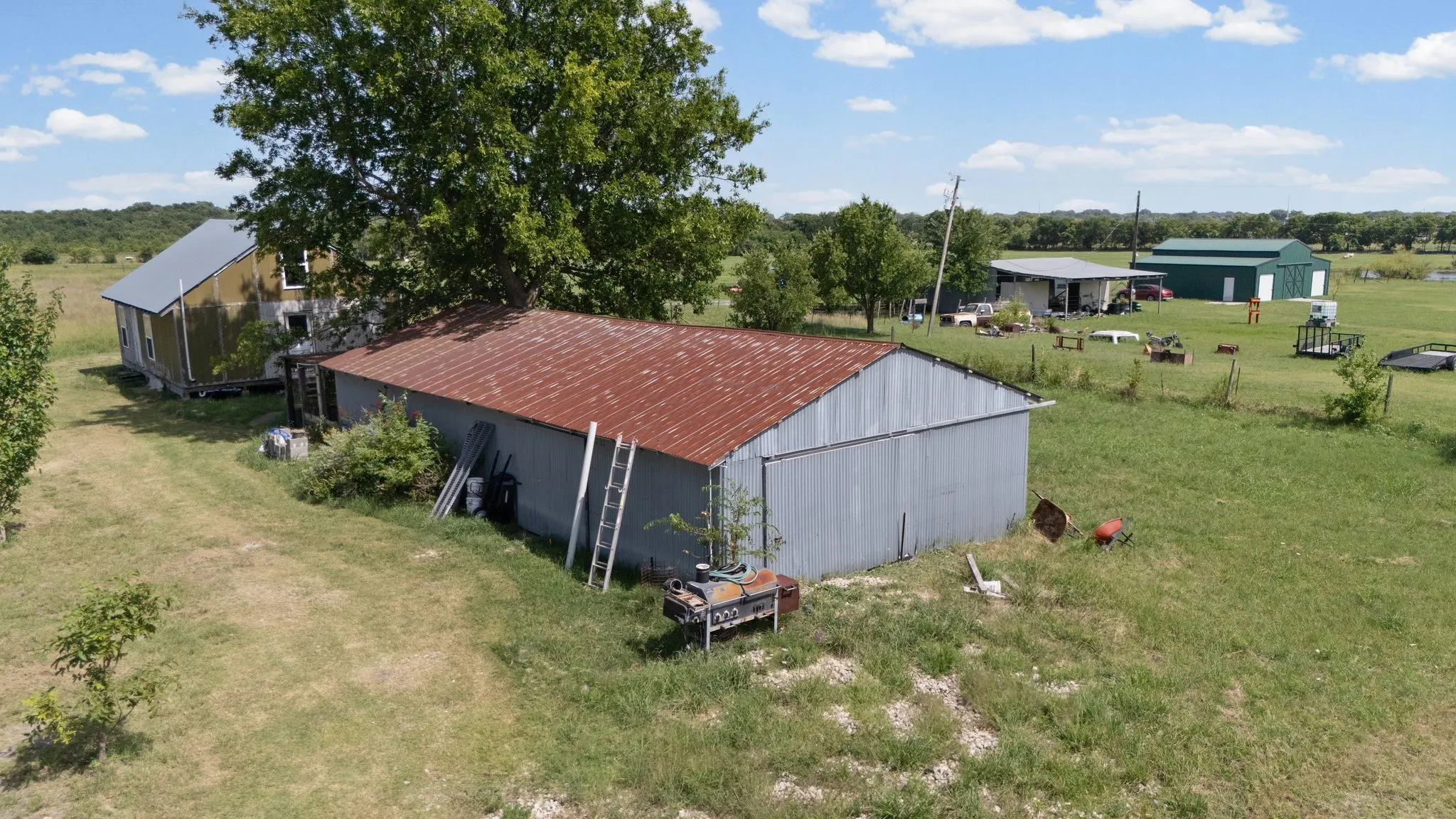 Single Family Residence For Sale in Hunt County , 759 COUNTY ROAD 2738, Caddo Mills, Texas 75135, 4 Bedroom, 3 Bathroom, Garage spaces, 3,160 Sqft, built in 1940, mls#21367597, Real Estate Agent in Caddo Mills, Homes For Sale in Hunt county, Homes For Sale in Caddo Mills, Realtor in Caddo Mills Texas, Real Estate Brokerage Independent Realty Texas, Luminita Cordes Realtor