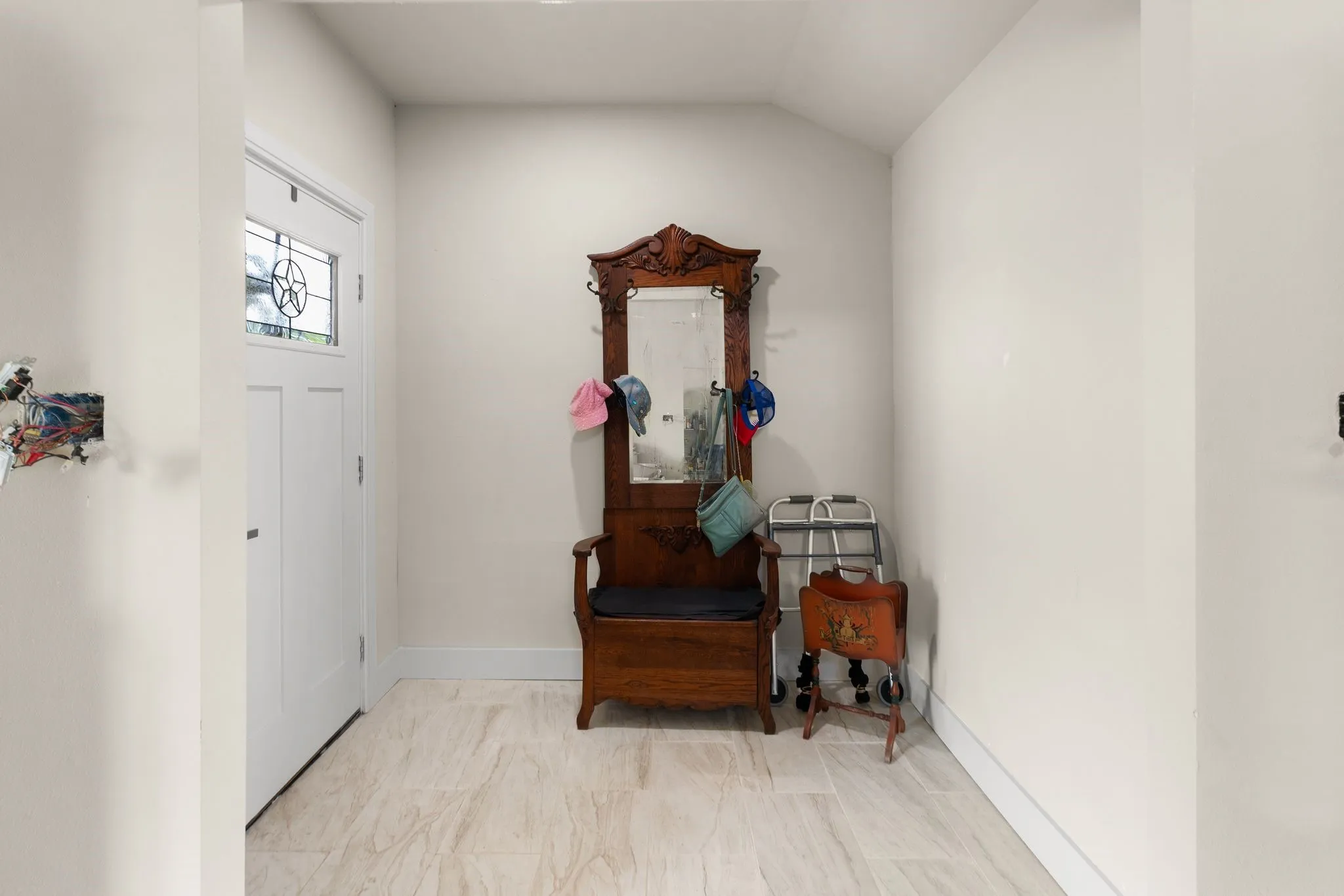 Single Family Residence For Sale in Hunt County , 759 COUNTY ROAD 2738, Caddo Mills, Texas 75135, 4 Bedroom, 3 Bathroom, Garage spaces, 3,160 Sqft, built in 1940, mls#21367597, Real Estate Agent in Caddo Mills, Homes For Sale in Hunt county, Homes For Sale in Caddo Mills, Realtor in Caddo Mills Texas, Real Estate Brokerage Independent Realty Texas, Luminita Cordes Realtor