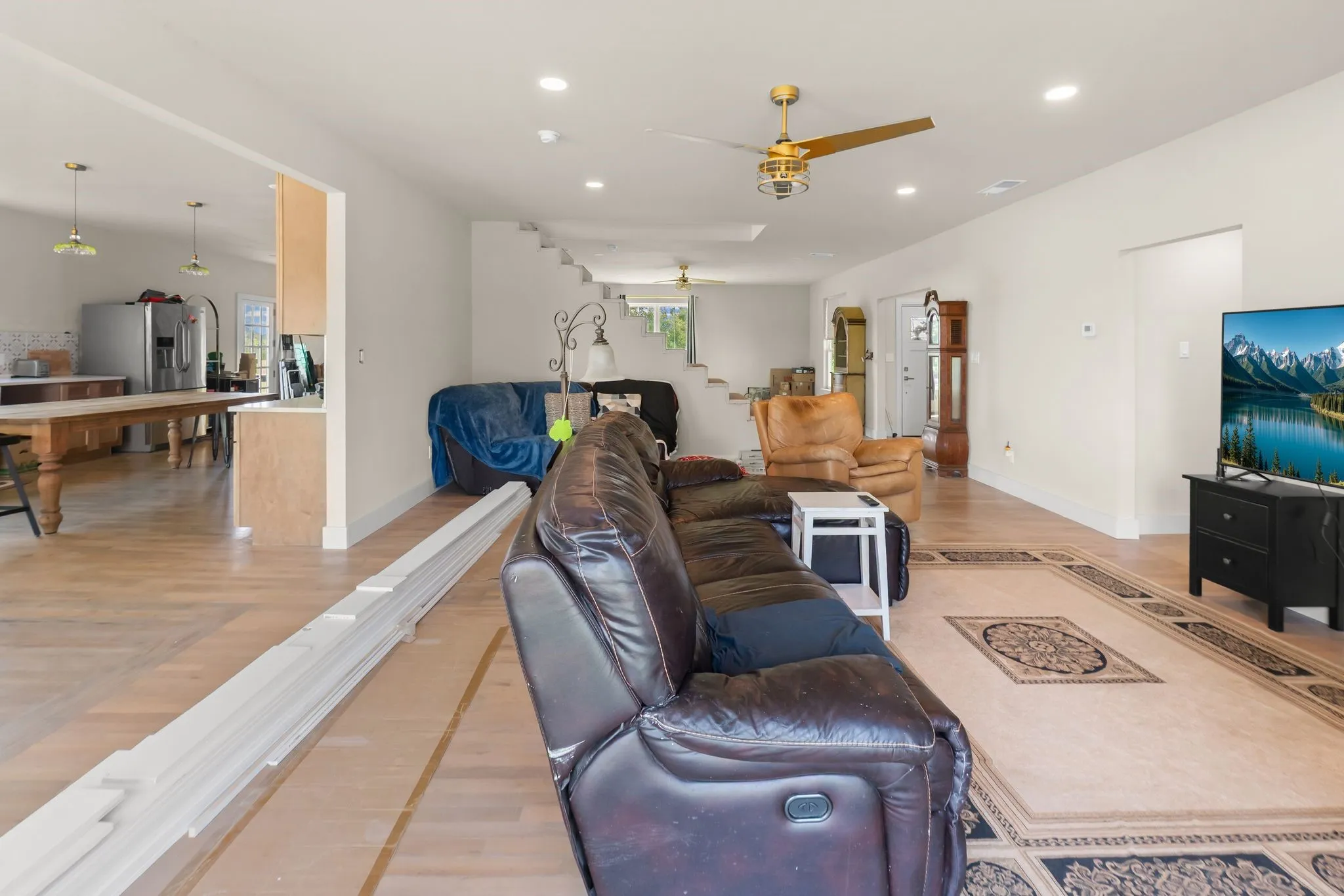 Single Family Residence For Sale in Hunt County , 759 COUNTY ROAD 2738, Caddo Mills, Texas 75135, 4 Bedroom, 3 Bathroom, Garage spaces, 3,160 Sqft, built in 1940, mls#21367597, Real Estate Agent in Caddo Mills, Homes For Sale in Hunt county, Homes For Sale in Caddo Mills, Realtor in Caddo Mills Texas, Real Estate Brokerage Independent Realty Texas, Luminita Cordes Realtor