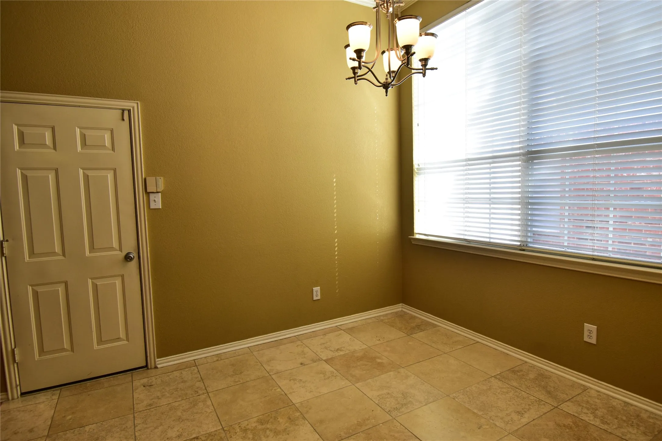 Single Family Residence For Sale in Collin County , 1109 Shadow Lakes Boulevard, Allen, Texas 75002, 4 Bedroom, 2 Bathroom, 2 Garage spaces, 2,031 Sqft, built in 1993, mls#21370265, Real Estate Agent in Allen, Homes For Sale in Collin county, Homes For Sale in Allen, Realtor in Allen Texas, Real Estate Brokerage Independent Realty Texas, Luminita Cordes Realtor