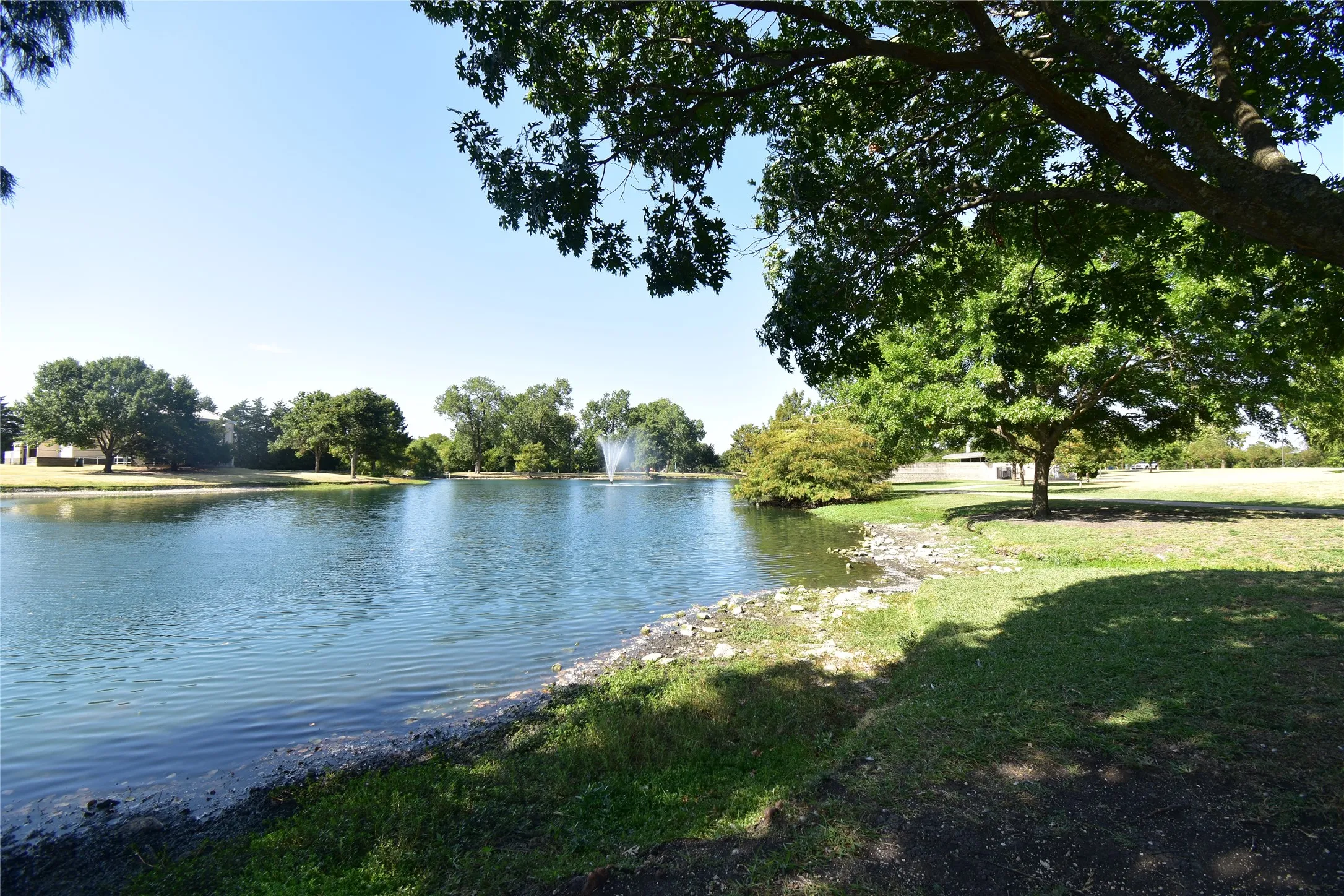 Single Family Residence For Sale in Collin County , 1109 Shadow Lakes Boulevard, Allen, Texas 75002, 4 Bedroom, 2 Bathroom, 2 Garage spaces, 2,031 Sqft, built in 1993, mls#21370265, Real Estate Agent in Allen, Homes For Sale in Collin county, Homes For Sale in Allen, Realtor in Allen Texas, Real Estate Brokerage Independent Realty Texas, Luminita Cordes Realtor