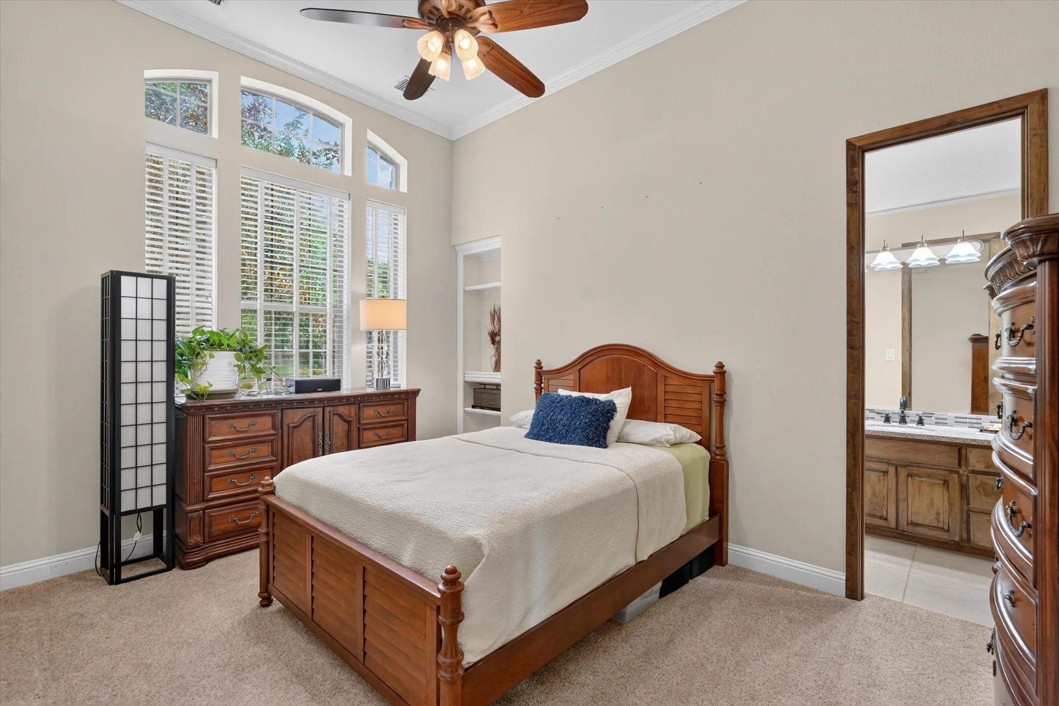 Single Family Residence For Sale in Denton County , 2801 River Bend Trail, Flower Mound, Texas 75022, 5 Bedroom, 5 Bathroom, 3 Garage spaces, 5,067 Sqft, built in 1998, mls#21342583, Real Estate Agent in Flower Mound, Homes For Sale in Denton county, Homes For Sale in Flower Mound, Realtor in Flower Mound Texas, Real Estate Brokerage Independent Realty Texas, Luminita Cordes Realtor