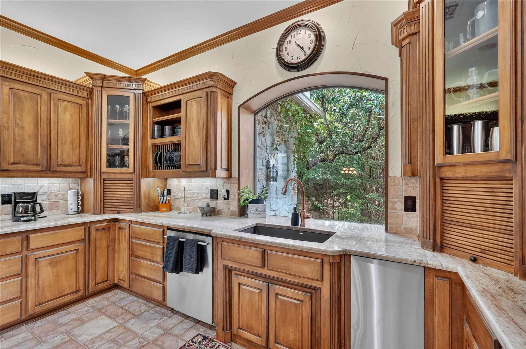 Single Family Residence For Sale in Denton County , 2801 River Bend Trail, Flower Mound, Texas 75022, 5 Bedroom, 5 Bathroom, 3 Garage spaces, 5,067 Sqft, built in 1998, mls#21342583, Real Estate Agent in Flower Mound, Homes For Sale in Denton county, Homes For Sale in Flower Mound, Realtor in Flower Mound Texas, Real Estate Brokerage Independent Realty Texas, Luminita Cordes Realtor