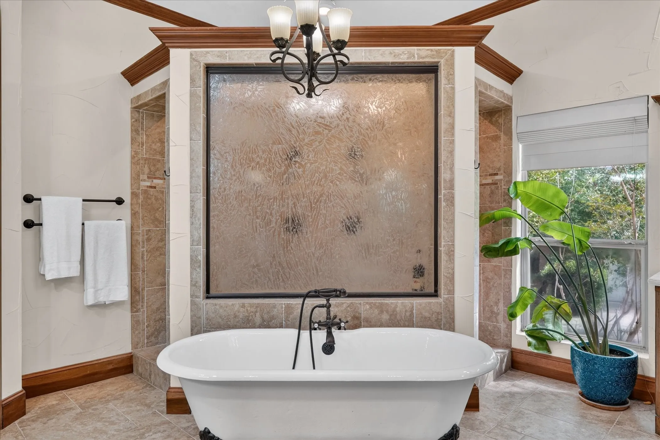 Single Family Residence For Sale in Denton County , 2801 River Bend Trail, Flower Mound, Texas 75022, 5 Bedroom, 5 Bathroom, 3 Garage spaces, 5,067 Sqft, built in 1998, mls#21342583, Real Estate Agent in Flower Mound, Homes For Sale in Denton county, Homes For Sale in Flower Mound, Realtor in Flower Mound Texas, Real Estate Brokerage Independent Realty Texas, Luminita Cordes Realtor