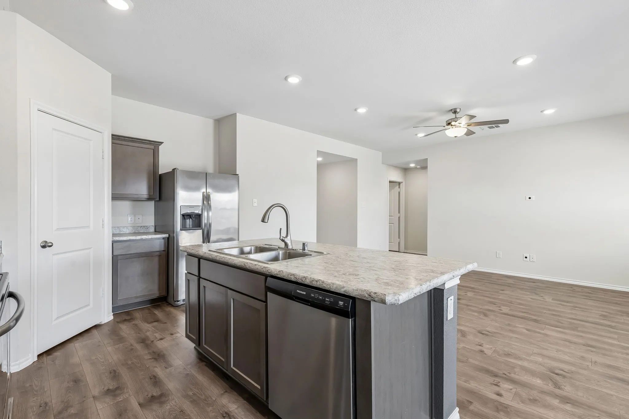 Single Family Residence For Sale in Denton County , 217 Wilson Way, Denton, Texas 76207, 3 Bedroom, 2 Bathroom, 2 Garage spaces, 1,527 Sqft, built in 2019, mls#21367767, Real Estate Agent in Denton, Homes For Sale in Denton county, Homes For Sale in Denton, Realtor in Denton Texas, Real Estate Brokerage Independent Realty Texas, Luminita Cordes Realtor