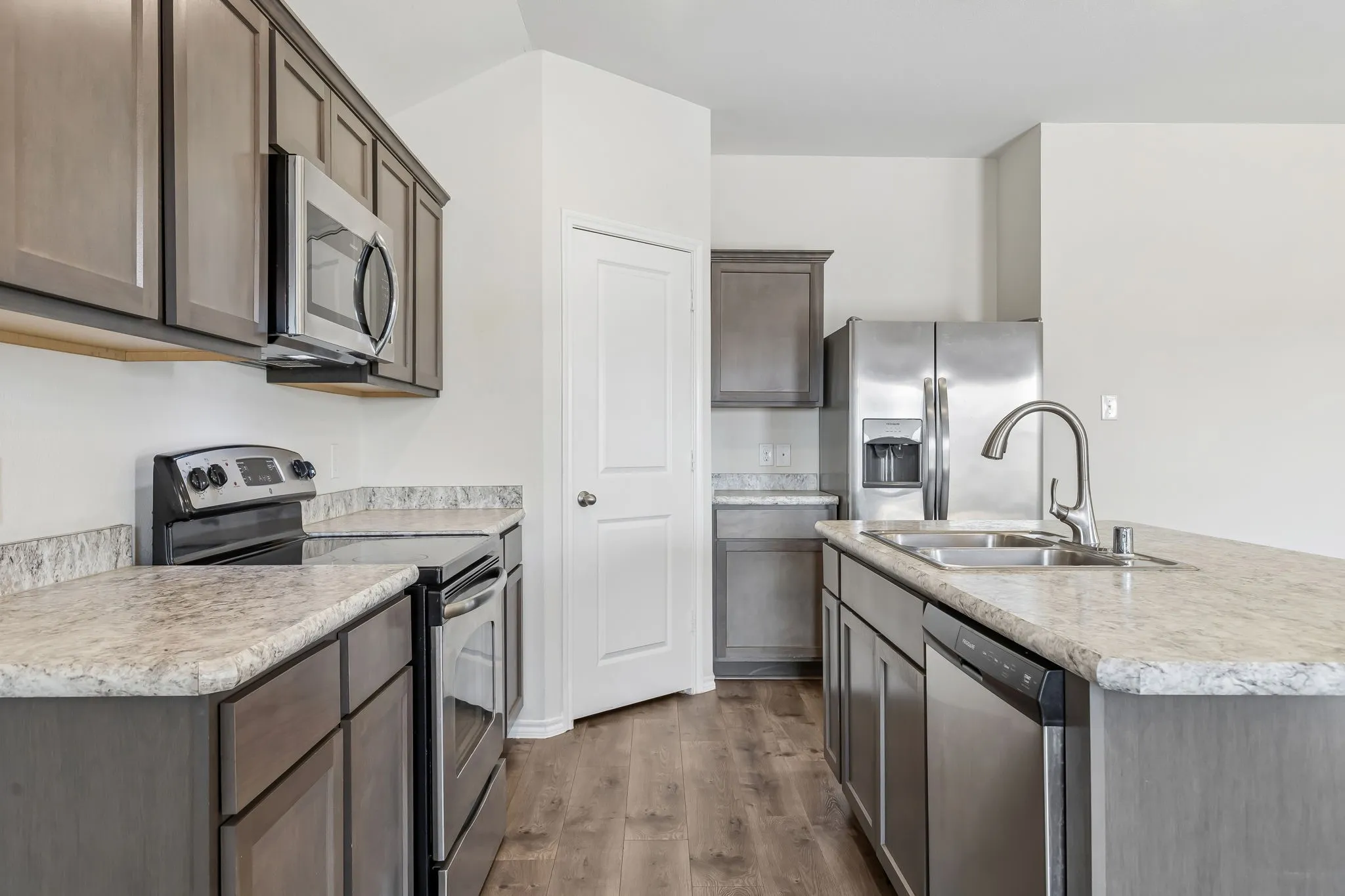 Single Family Residence For Sale in Denton County , 217 Wilson Way, Denton, Texas 76207, 3 Bedroom, 2 Bathroom, 2 Garage spaces, 1,527 Sqft, built in 2019, mls#21367767, Real Estate Agent in Denton, Homes For Sale in Denton county, Homes For Sale in Denton, Realtor in Denton Texas, Real Estate Brokerage Independent Realty Texas, Luminita Cordes Realtor