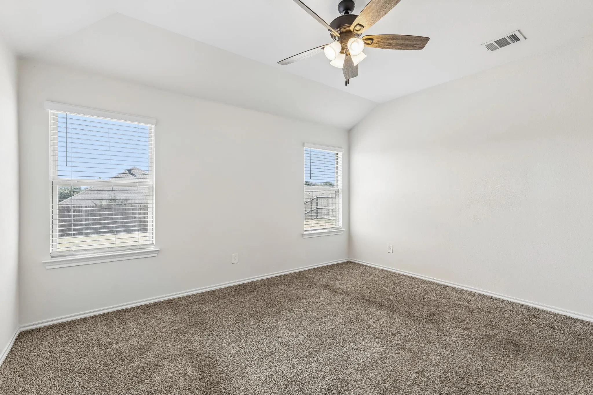 Single Family Residence For Sale in Denton County , 217 Wilson Way, Denton, Texas 76207, 3 Bedroom, 2 Bathroom, 2 Garage spaces, 1,527 Sqft, built in 2019, mls#21367767, Real Estate Agent in Denton, Homes For Sale in Denton county, Homes For Sale in Denton, Realtor in Denton Texas, Real Estate Brokerage Independent Realty Texas, Luminita Cordes Realtor