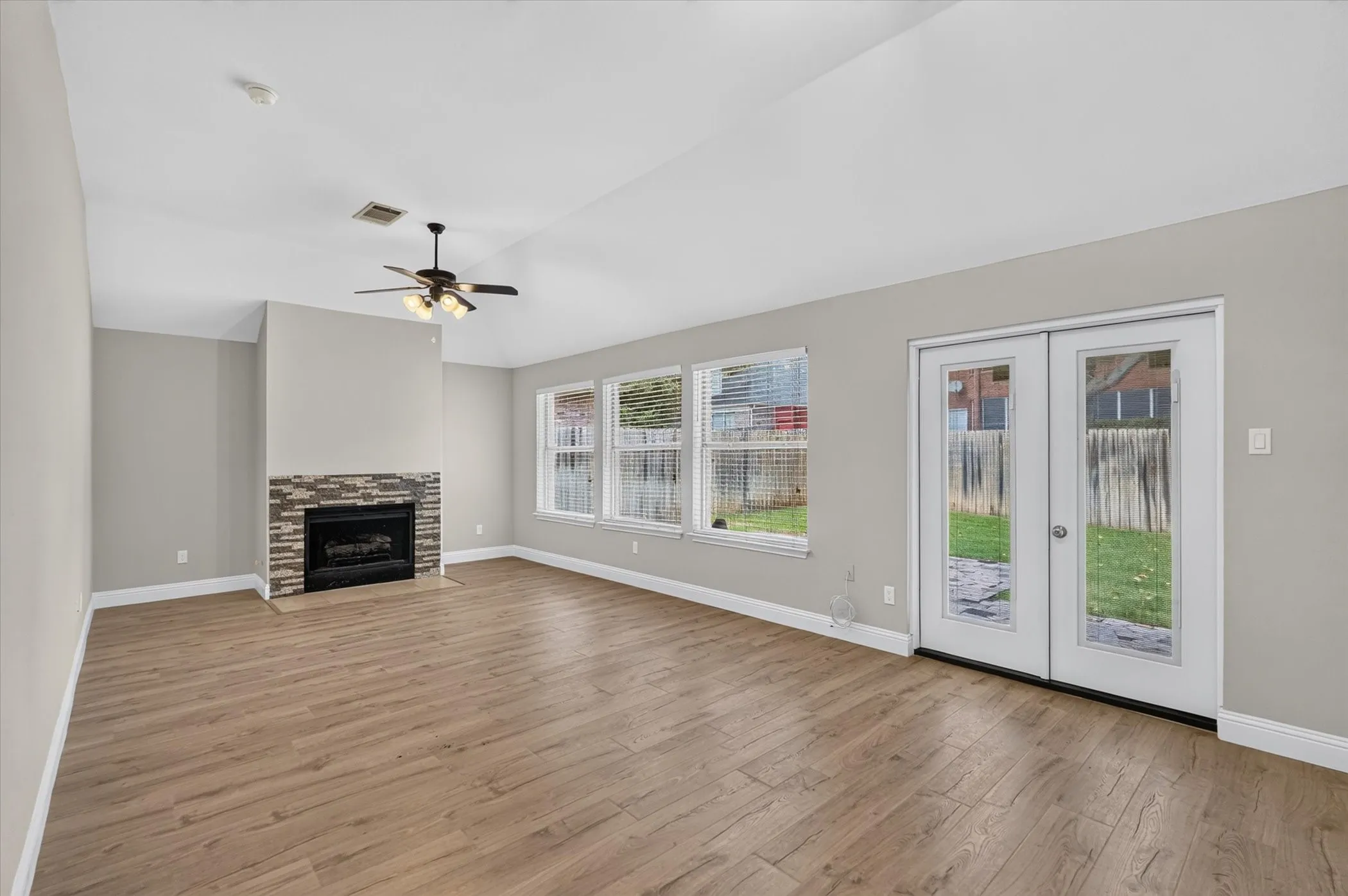 Single Family Residence For Sale in Denton County , 1868 Meyerwood Lane N, Flower Mound, Texas 75028, 3 Bedroom, 2 Bathroom, 2 Garage spaces, 1,660 Sqft, built in 1993, mls#21366331, Real Estate Agent in Flower Mound, Homes For Sale in Denton county, Homes For Sale in Flower Mound, Realtor in Flower Mound Texas, Real Estate Brokerage Independent Realty Texas, Luminita Cordes Realtor