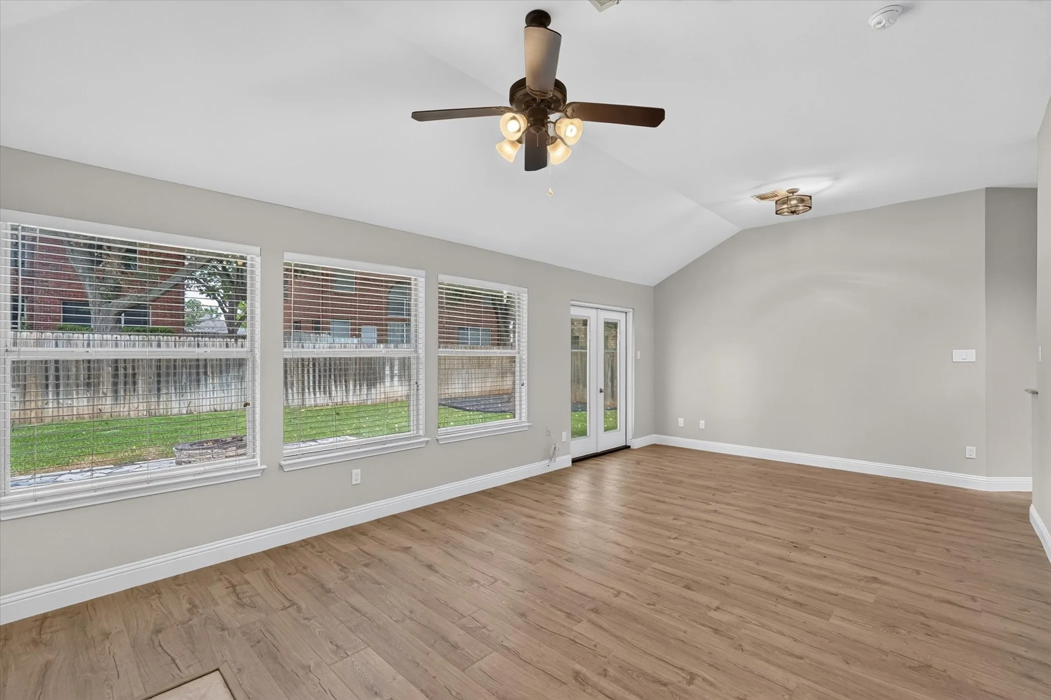 Single Family Residence For Sale in Denton County , 1868 Meyerwood Lane N, Flower Mound, Texas 75028, 3 Bedroom, 2 Bathroom, 2 Garage spaces, 1,660 Sqft, built in 1993, mls#21366331, Real Estate Agent in Flower Mound, Homes For Sale in Denton county, Homes For Sale in Flower Mound, Realtor in Flower Mound Texas, Real Estate Brokerage Independent Realty Texas, Luminita Cordes Realtor