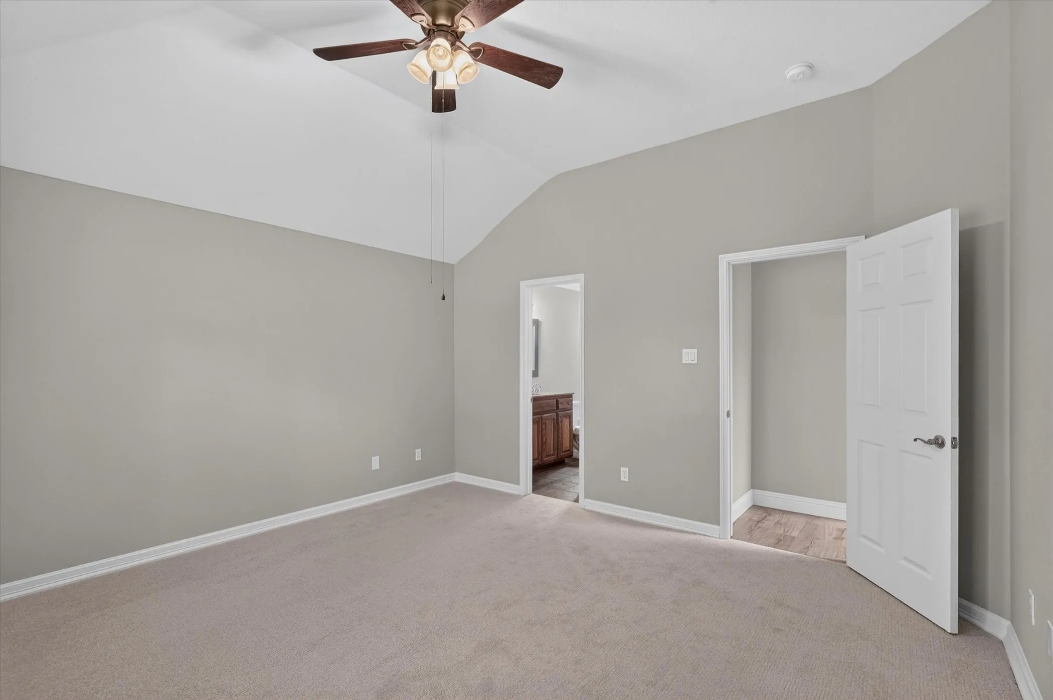 Single Family Residence For Sale in Denton County , 1868 Meyerwood Lane N, Flower Mound, Texas 75028, 3 Bedroom, 2 Bathroom, 2 Garage spaces, 1,660 Sqft, built in 1993, mls#21366331, Real Estate Agent in Flower Mound, Homes For Sale in Denton county, Homes For Sale in Flower Mound, Realtor in Flower Mound Texas, Real Estate Brokerage Independent Realty Texas, Luminita Cordes Realtor