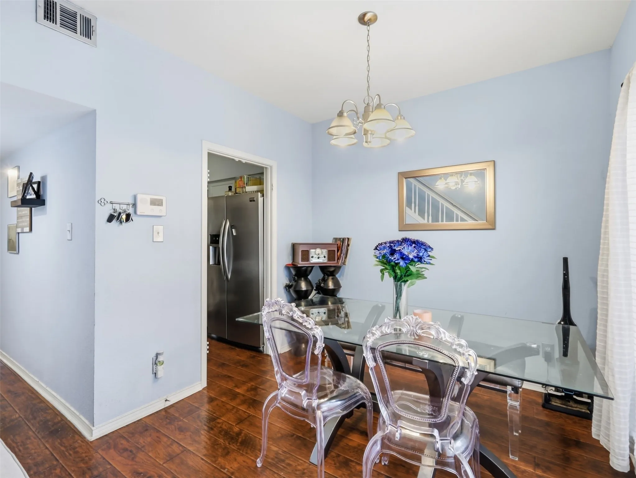 Condominium For Sale in Dallas County , 9801 Royal Lane 702, Dallas, Texas 75231, 2 Bedroom, 3 Bathroom, Garage spaces, 1,149 Sqft, built in 1981, mls#21369922, Real Estate Agent in Dallas, Homes For Sale in Dallas county, Homes For Sale in Dallas, Realtor in Dallas Texas, Real Estate Brokerage Independent Realty Texas, Luminita Cordes Realtor