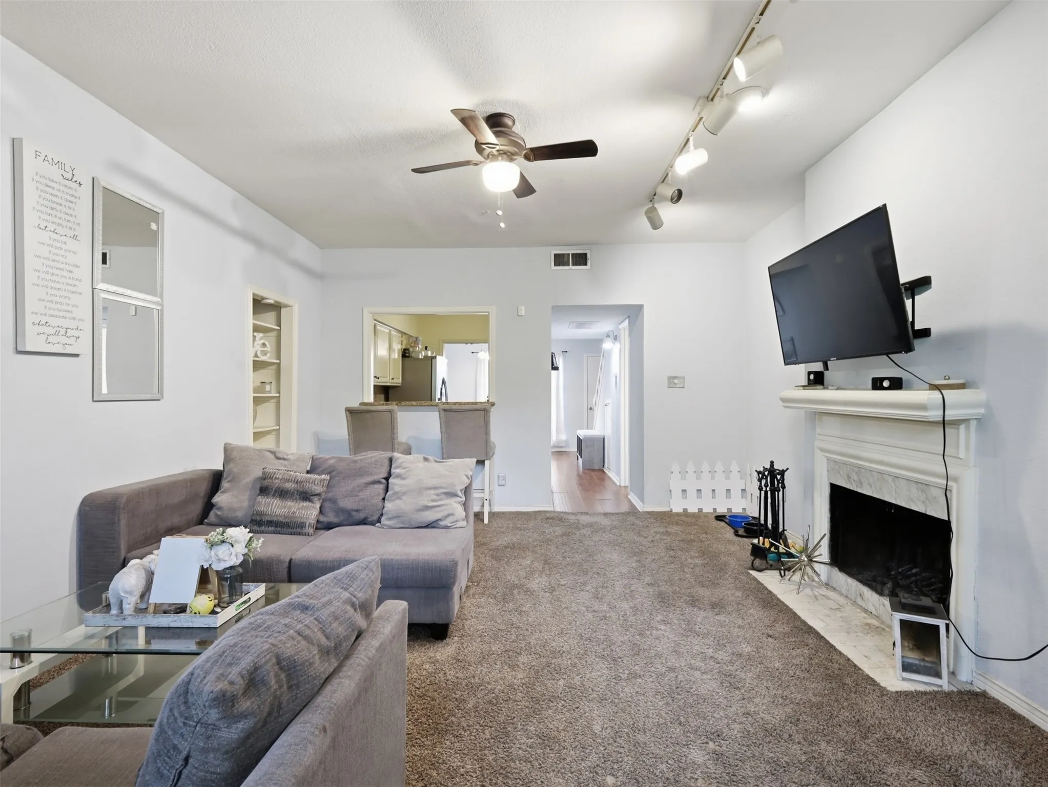 Condominium For Sale in Dallas County , 9801 Royal Lane 702, Dallas, Texas 75231, 2 Bedroom, 3 Bathroom, Garage spaces, 1,149 Sqft, built in 1981, mls#21369922, Real Estate Agent in Dallas, Homes For Sale in Dallas county, Homes For Sale in Dallas, Realtor in Dallas Texas, Real Estate Brokerage Independent Realty Texas, Luminita Cordes Realtor