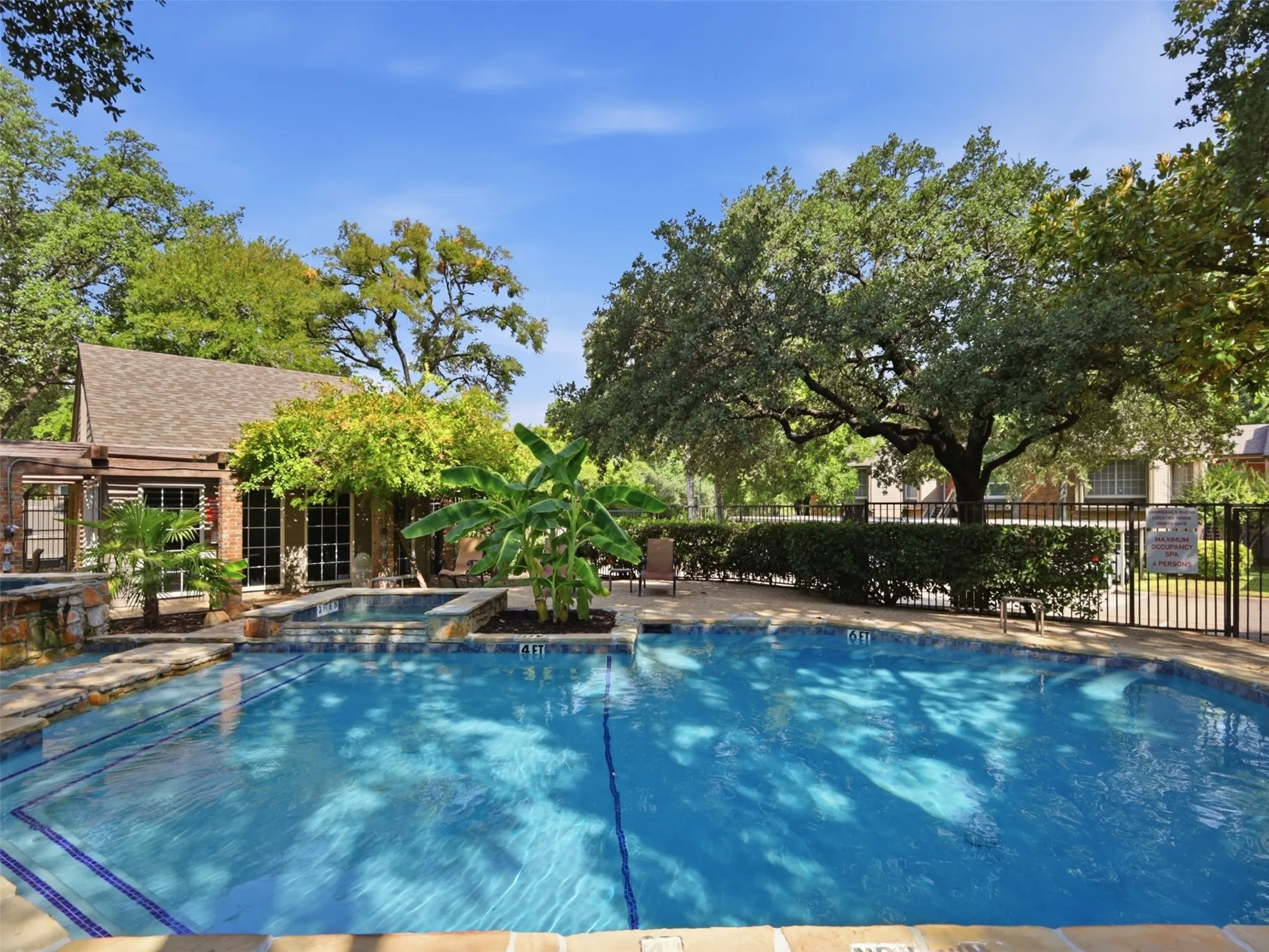 Condominium For Sale in Dallas County , 9801 Royal Lane 702, Dallas, Texas 75231, 2 Bedroom, 3 Bathroom, Garage spaces, 1,149 Sqft, built in 1981, mls#21369922, Real Estate Agent in Dallas, Homes For Sale in Dallas county, Homes For Sale in Dallas, Realtor in Dallas Texas, Real Estate Brokerage Independent Realty Texas, Luminita Cordes Realtor