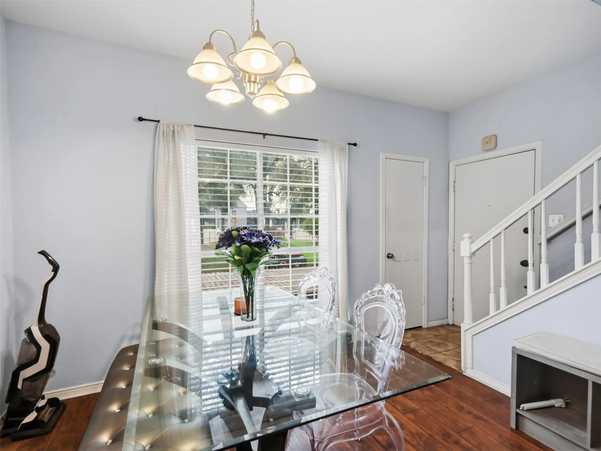 Condominium For Sale in Dallas County , 9801 Royal Lane 702, Dallas, Texas 75231, 2 Bedroom, 3 Bathroom, Garage spaces, 1,149 Sqft, built in 1981, mls#21369922, Real Estate Agent in Dallas, Homes For Sale in Dallas county, Homes For Sale in Dallas, Realtor in Dallas Texas, Real Estate Brokerage Independent Realty Texas, Luminita Cordes Realtor