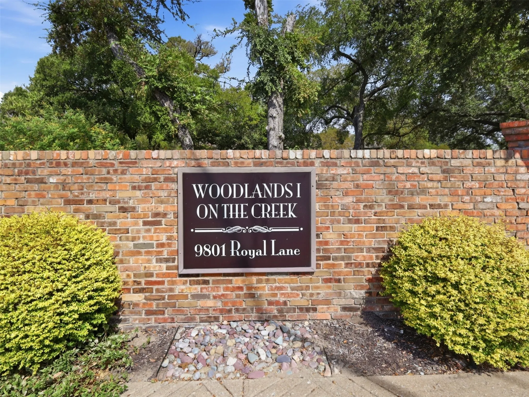 Condominium For Sale in Dallas County , 9801 Royal Lane 702, Dallas, Texas 75231, 2 Bedroom, 3 Bathroom, Garage spaces, 1,149 Sqft, built in 1981, mls#21369922, Real Estate Agent in Dallas, Homes For Sale in Dallas county, Homes For Sale in Dallas, Realtor in Dallas Texas, Real Estate Brokerage Independent Realty Texas, Luminita Cordes Realtor