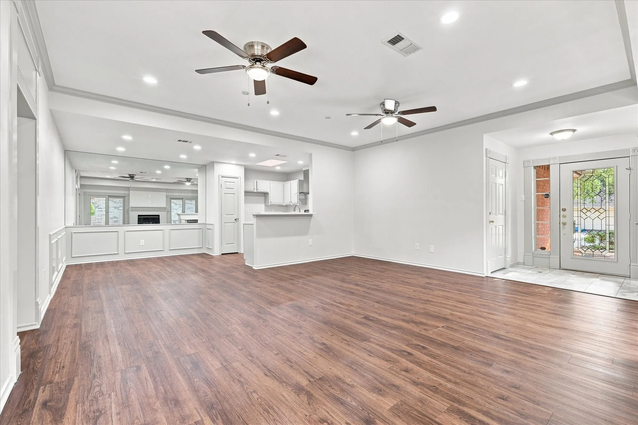 Single Family Residence For Sale in Dallas County , 617 Renaissance Place, Cedar Hill, Texas 75104, 2 Bedroom, 2 Bathroom, 2 Garage spaces, 1,276 Sqft, built in 1994, mls#21360864, Real Estate Agent in Cedar Hill, Homes For Sale in Dallas county, Homes For Sale in Cedar Hill, Realtor in Cedar Hill Texas, Real Estate Brokerage Independent Realty Texas, Luminita Cordes Realtor