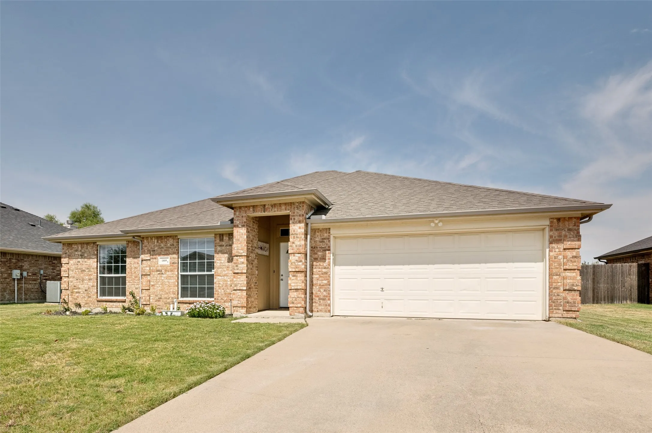 Single Family Residence For Sale in Ellis County , 1809 Millbrook Drive, Midlothian, Texas 76065, 4 Bedroom, 2 Bathroom, 2 Garage spaces, 1,978 Sqft, built in 2005, mls#21218379, Real Estate Agent in Midlothian, Homes For Sale in Ellis county, Homes For Sale in Midlothian, Realtor in Midlothian Texas, Real Estate Brokerage Independent Realty Texas, Luminita Cordes Realtor