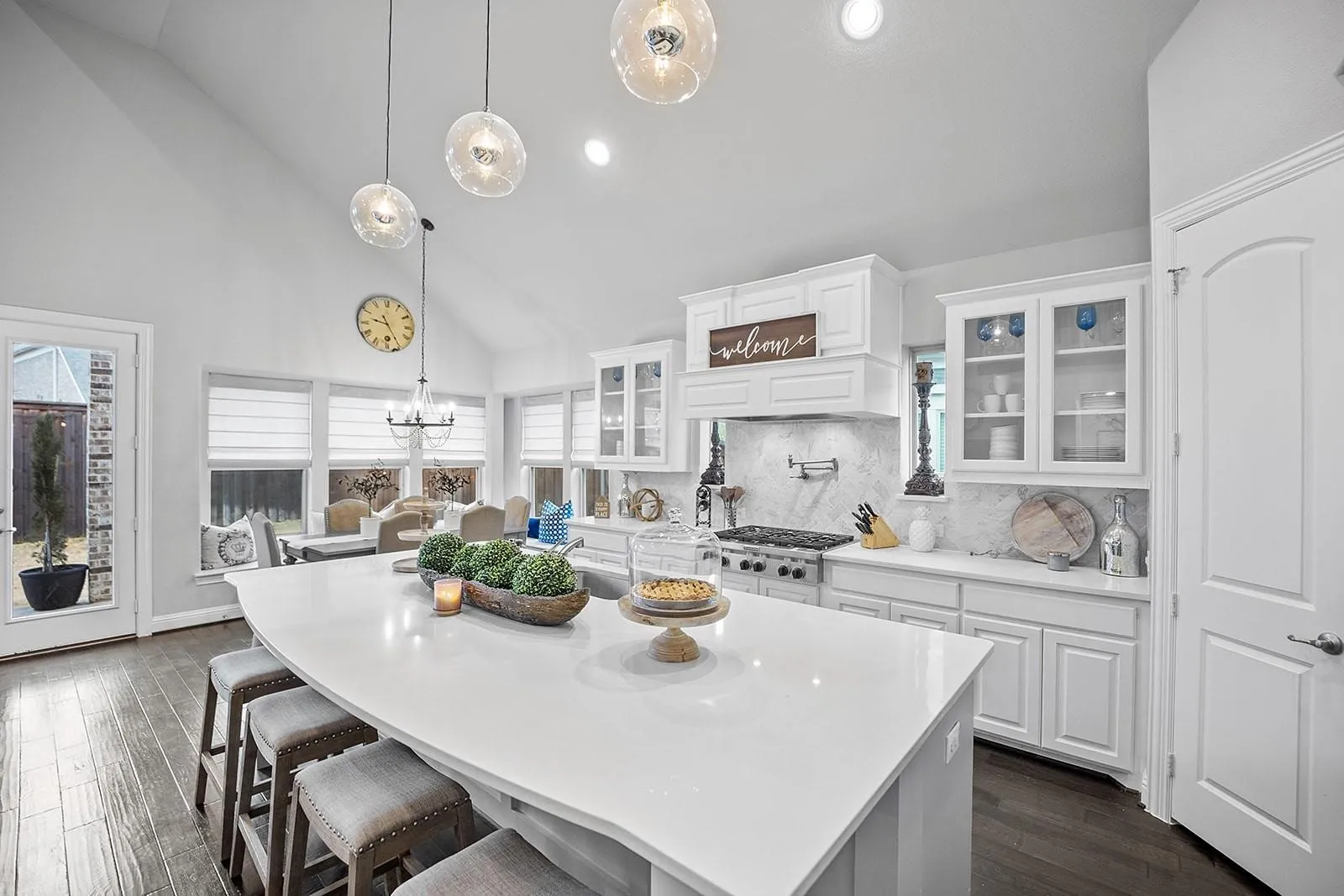 Single Family Residence For Rent in Denton County , 3629 Ladybank, The Colony, Texas 75056, 5 Bedroom, 4 Bathroom, 4 Garage spaces, 4,390 Sqft, built in 2018, mls#21370717, Real Estate Agent in The Colony, Homes For Rent in Denton county, Homes For Rent in The Colony, Realtor in The Colony Texas, Real Estate Brokerage Independent Realty Texas, Luminita Cordes Realtor