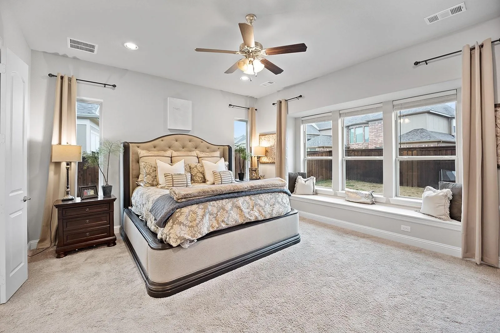 Single Family Residence For Rent in Denton County , 3629 Ladybank, The Colony, Texas 75056, 5 Bedroom, 4 Bathroom, 4 Garage spaces, 4,390 Sqft, built in 2018, mls#21370717, Real Estate Agent in The Colony, Homes For Rent in Denton county, Homes For Rent in The Colony, Realtor in The Colony Texas, Real Estate Brokerage Independent Realty Texas, Luminita Cordes Realtor